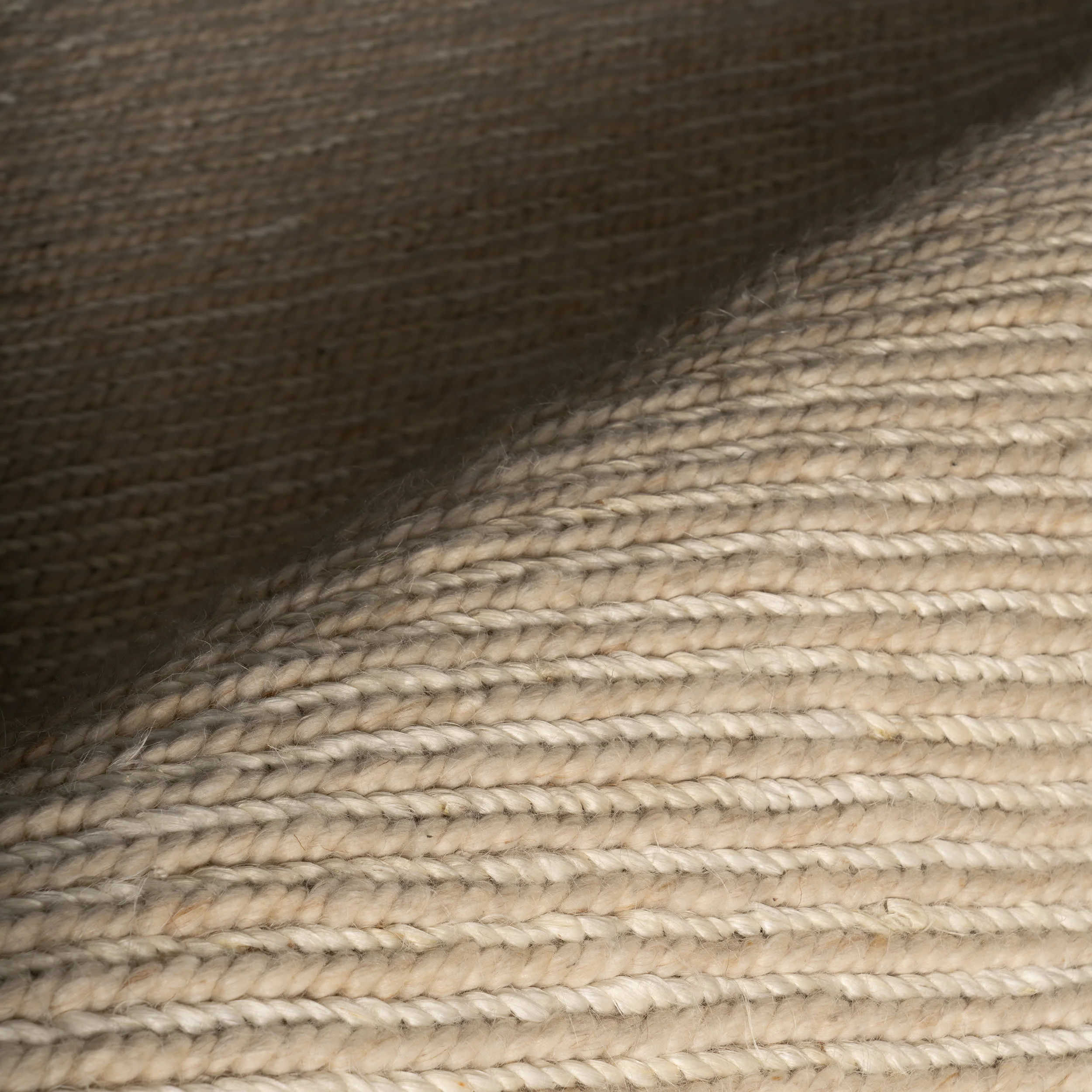 Hades Soumak Jute Rug | Ivory - Image 4