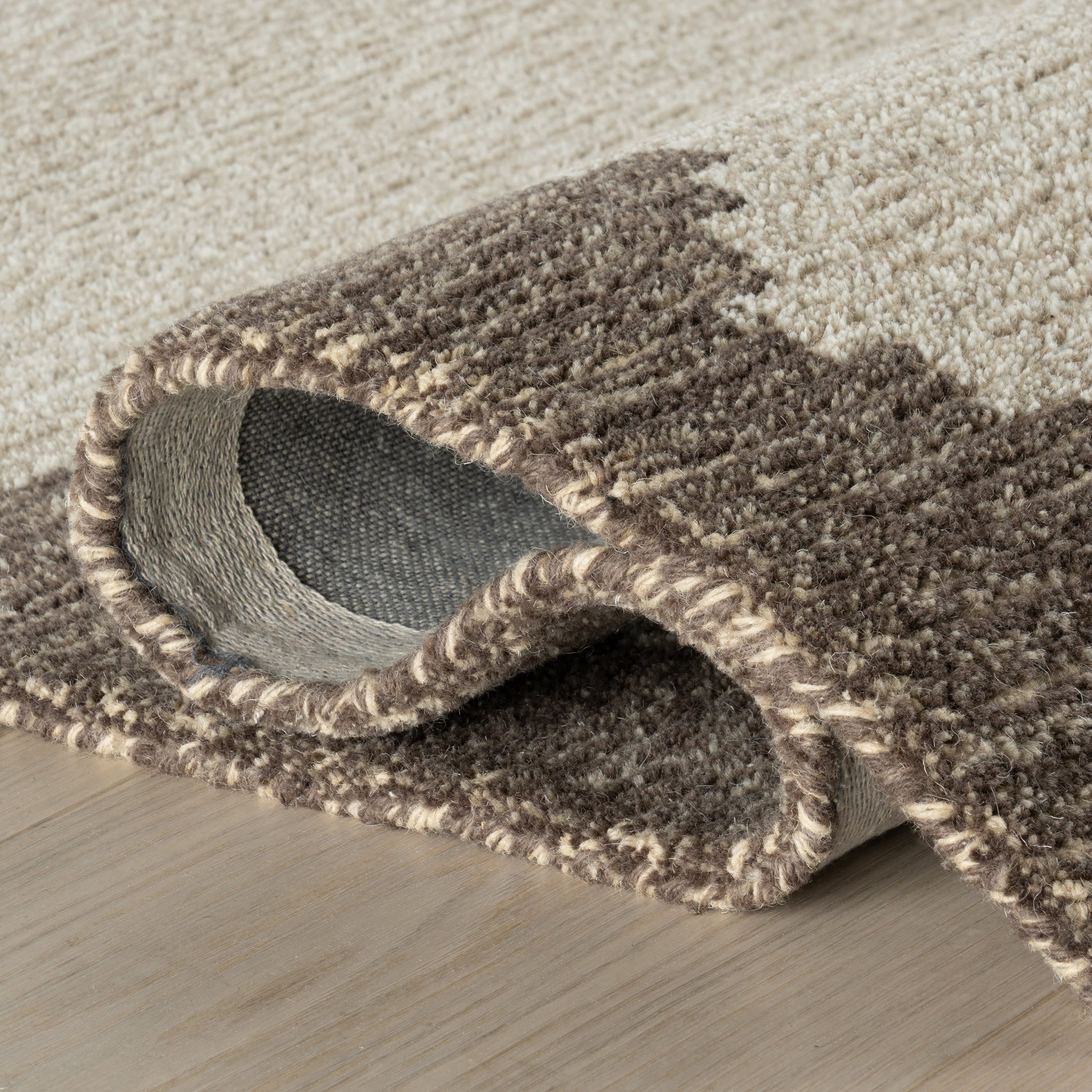 Hazella Modern Bordered Rug | Brown - Image 7