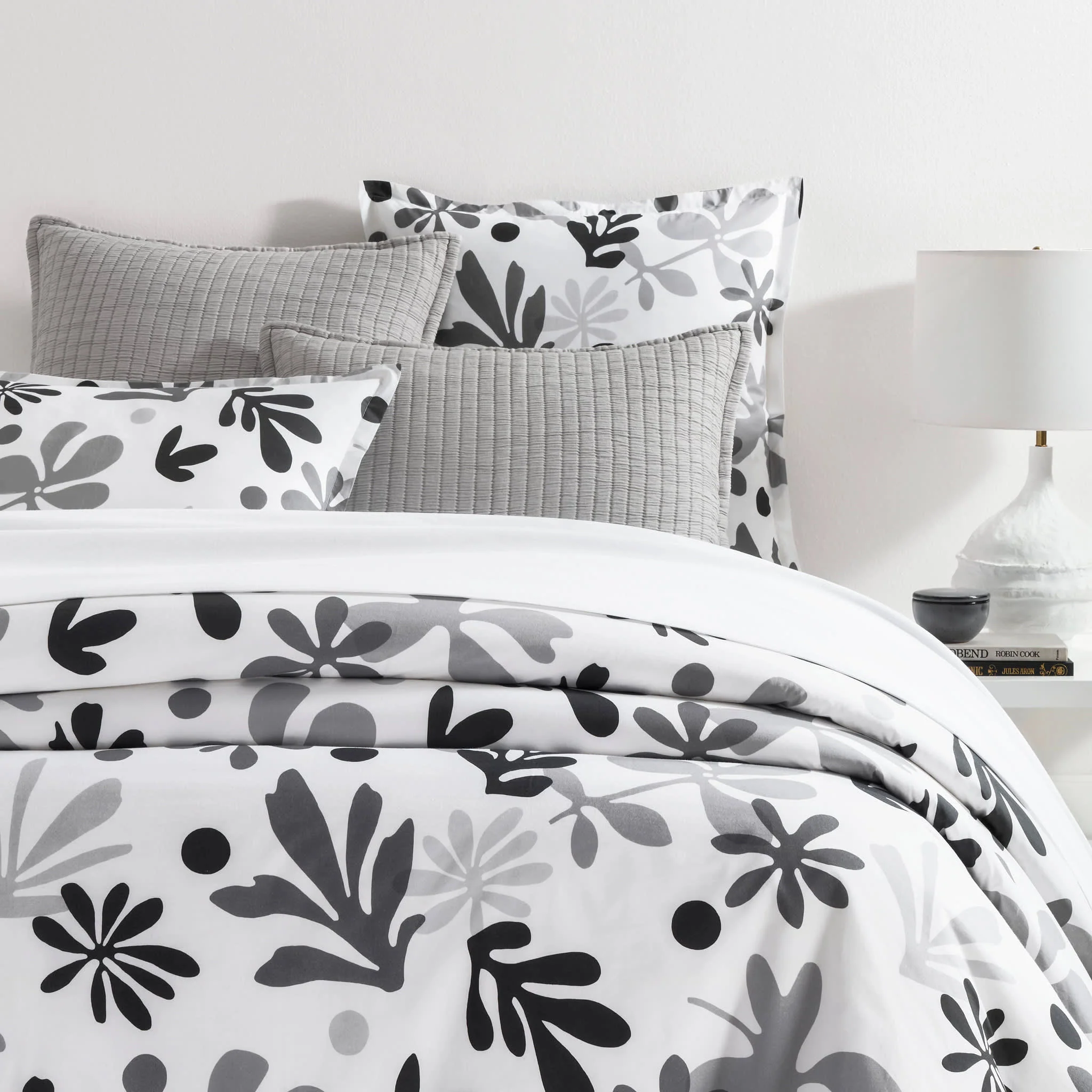 Henri Duvet Cover | Black