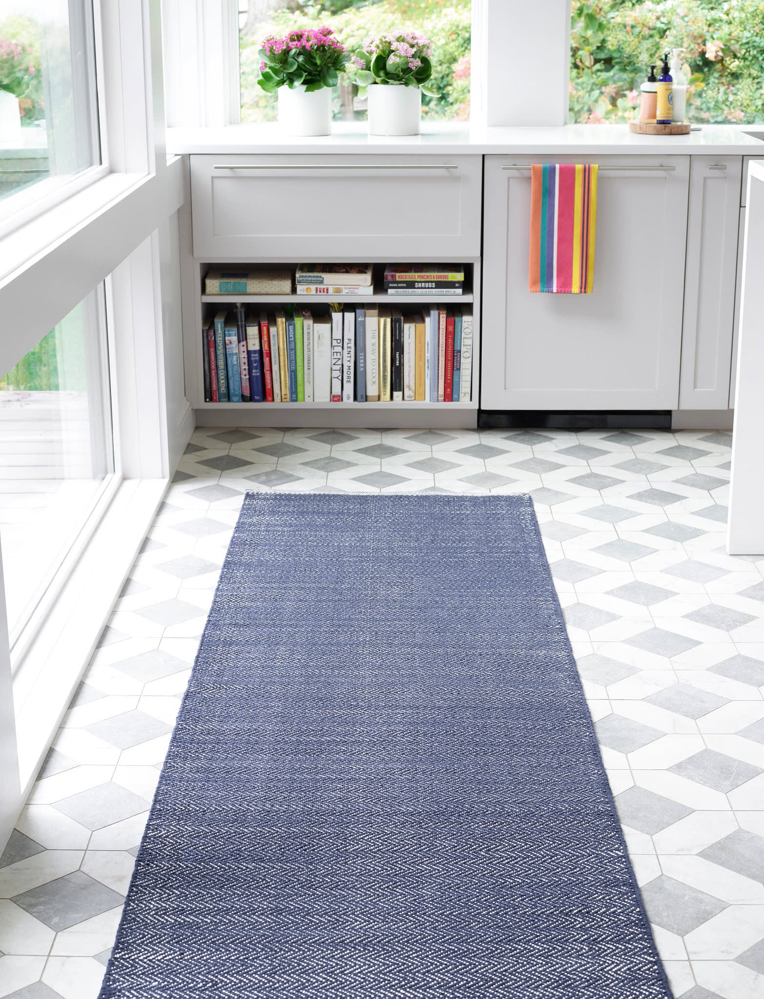 Herringbone Handwoven Indoor/Outdoor Rug | Indigo/White - Image 3