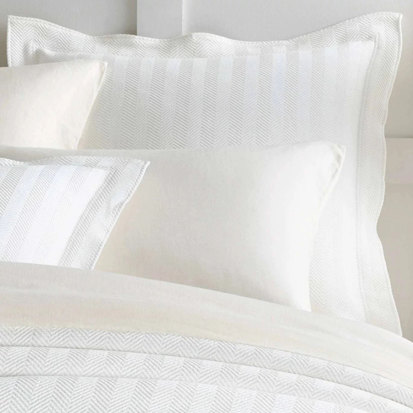 Herringbone Matelasse Sham | White