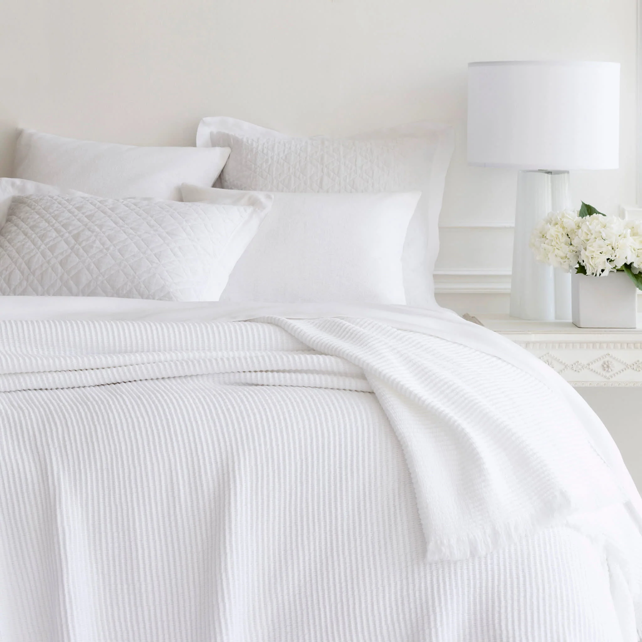 Hoyt Coverlet | White
