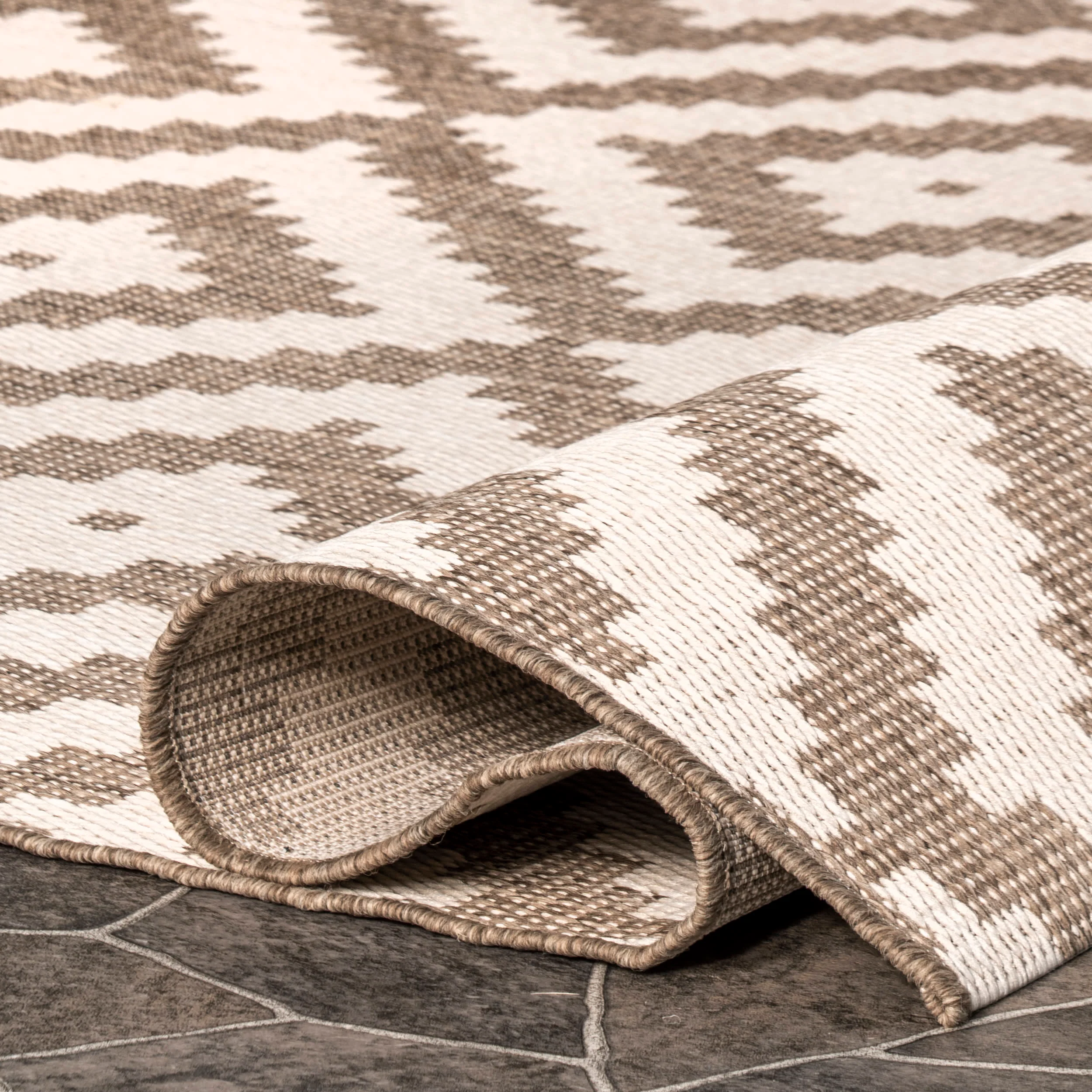 Indoor/Outdoor Diamond Trellis Rug | Taupe - Image 2