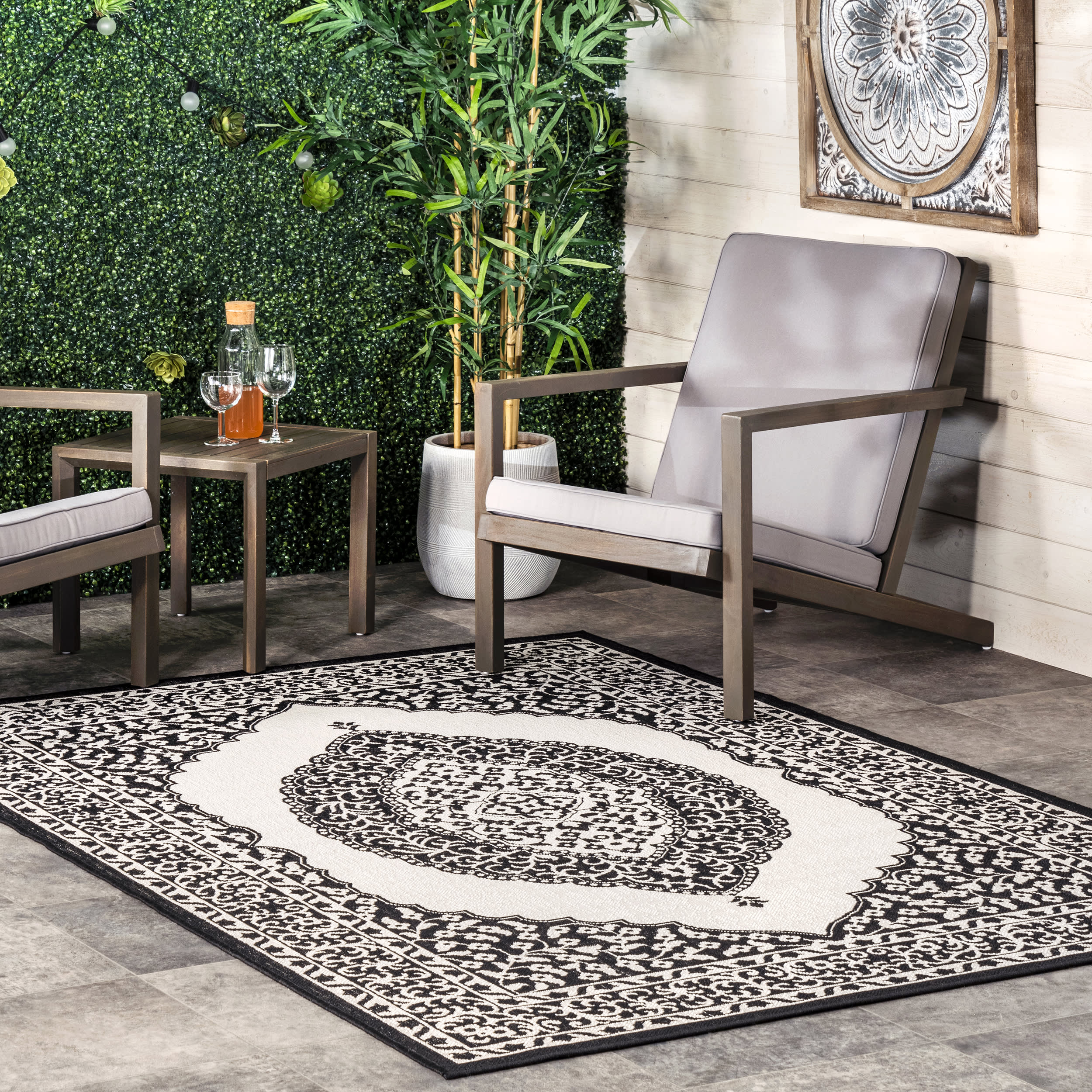 Iris Medallion Indoor/Outdoor Rug | Black - Image 2