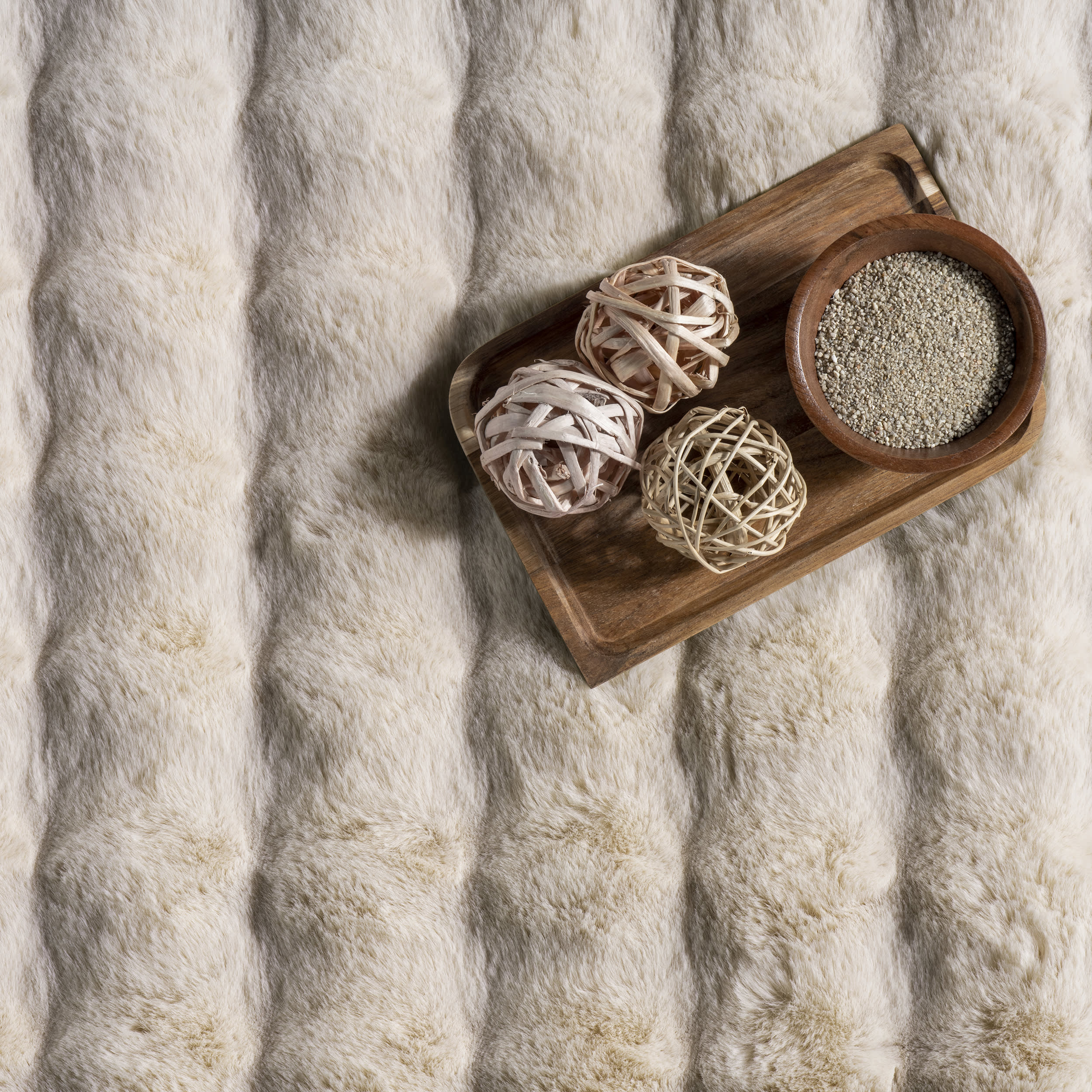 Ivana Checkered Plush Cloud Washable Rug | Beige - Image 2