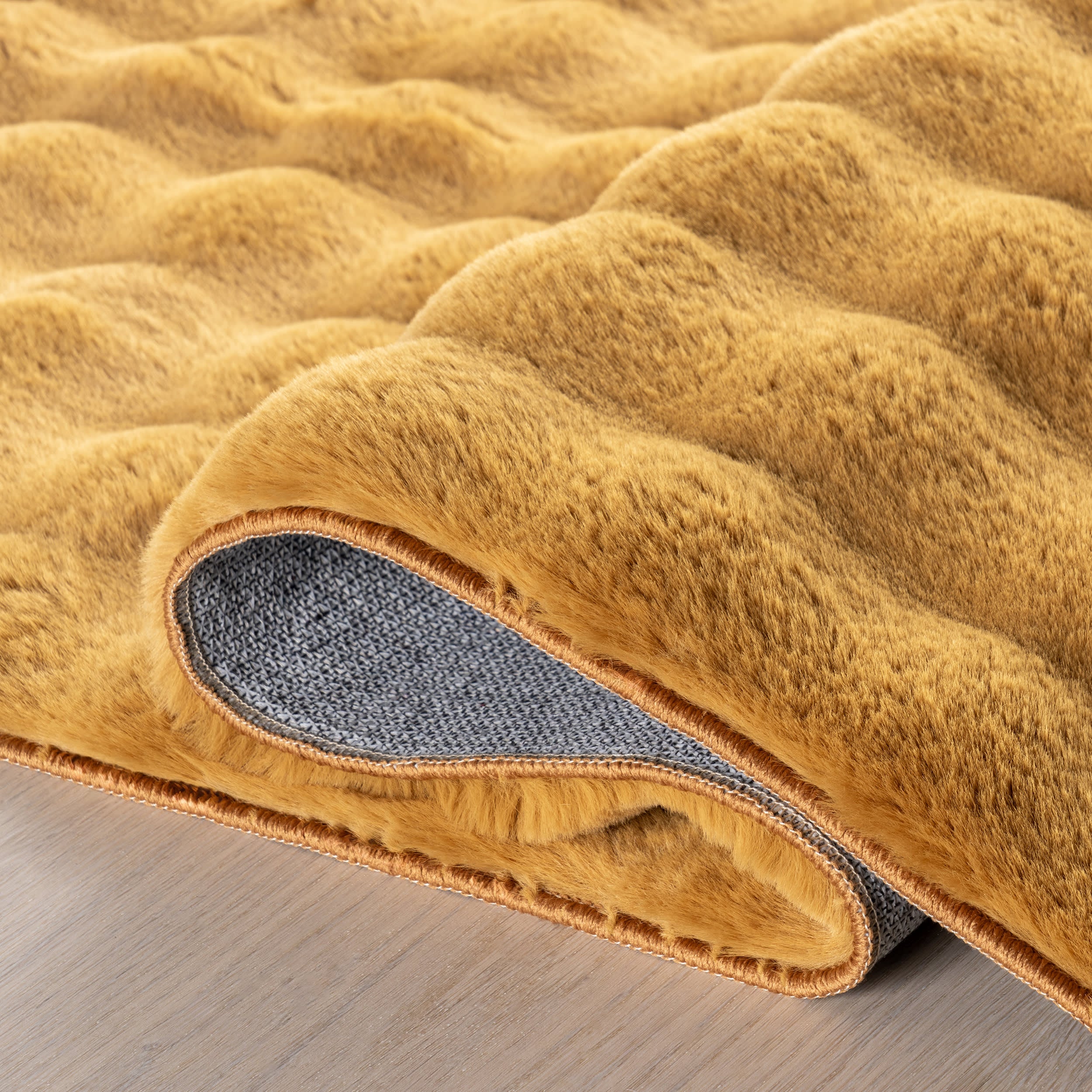 Ivana Checkered Plush Cloud Washable Rug | Gold - Image 9