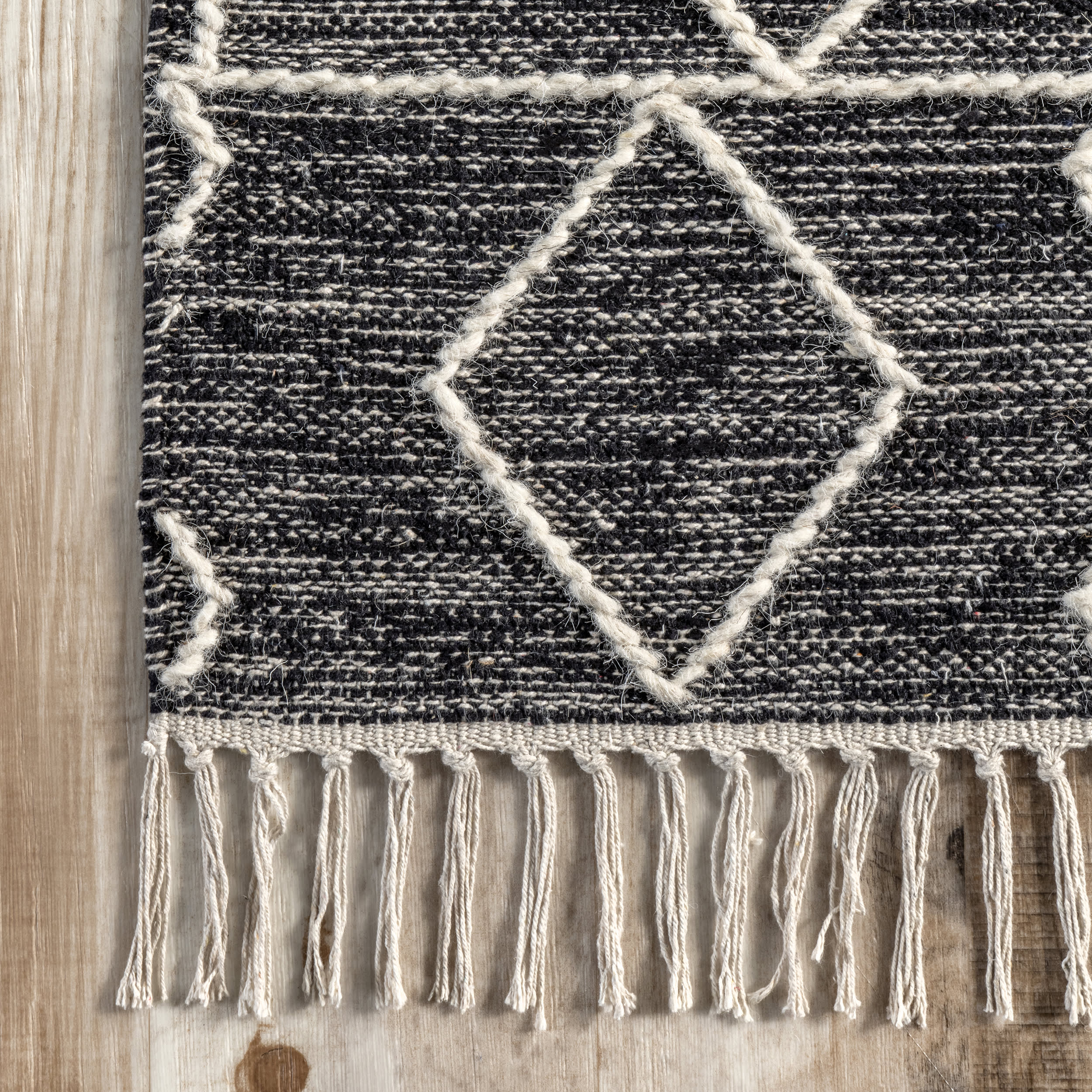 Kiki Tasseled Geometric Rug | Grey - Image 3