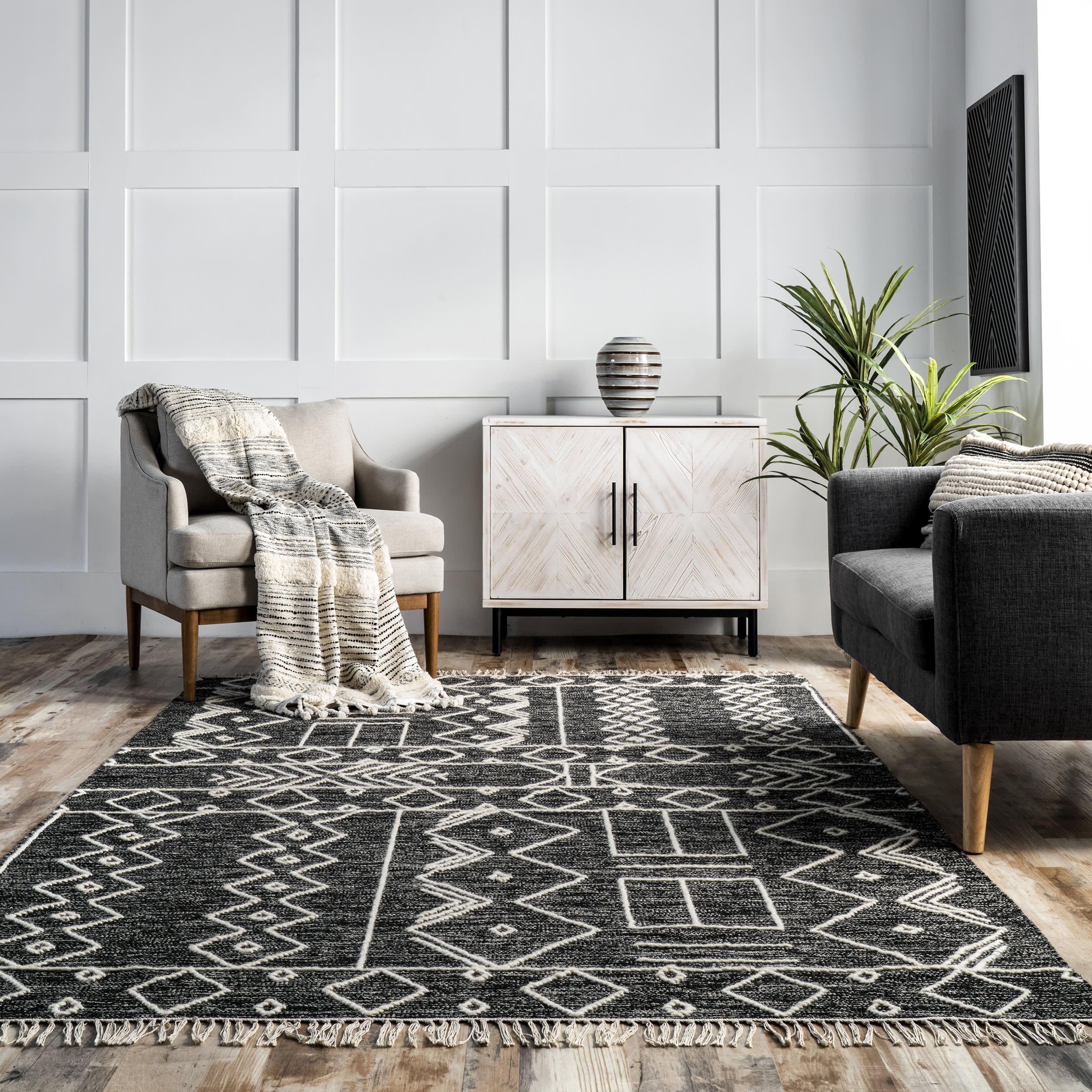 Kiki Tasseled Geometric Rug | Grey - Image 4