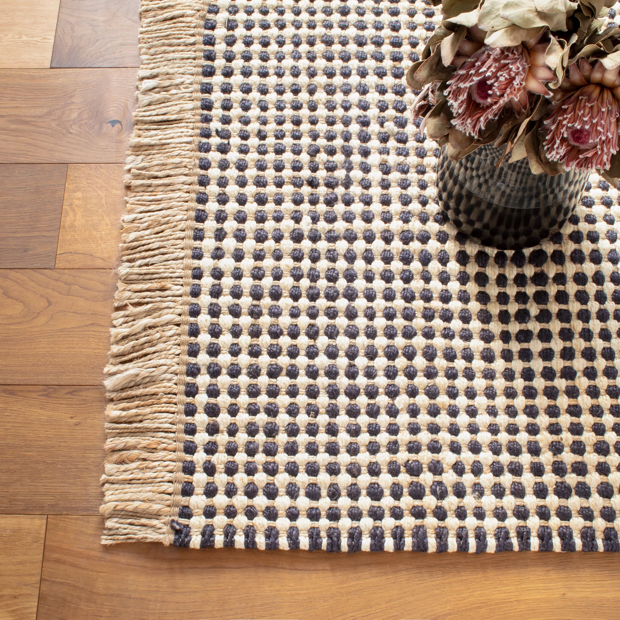 Kuba Handwoven Jute Rug | Black - Image 4
