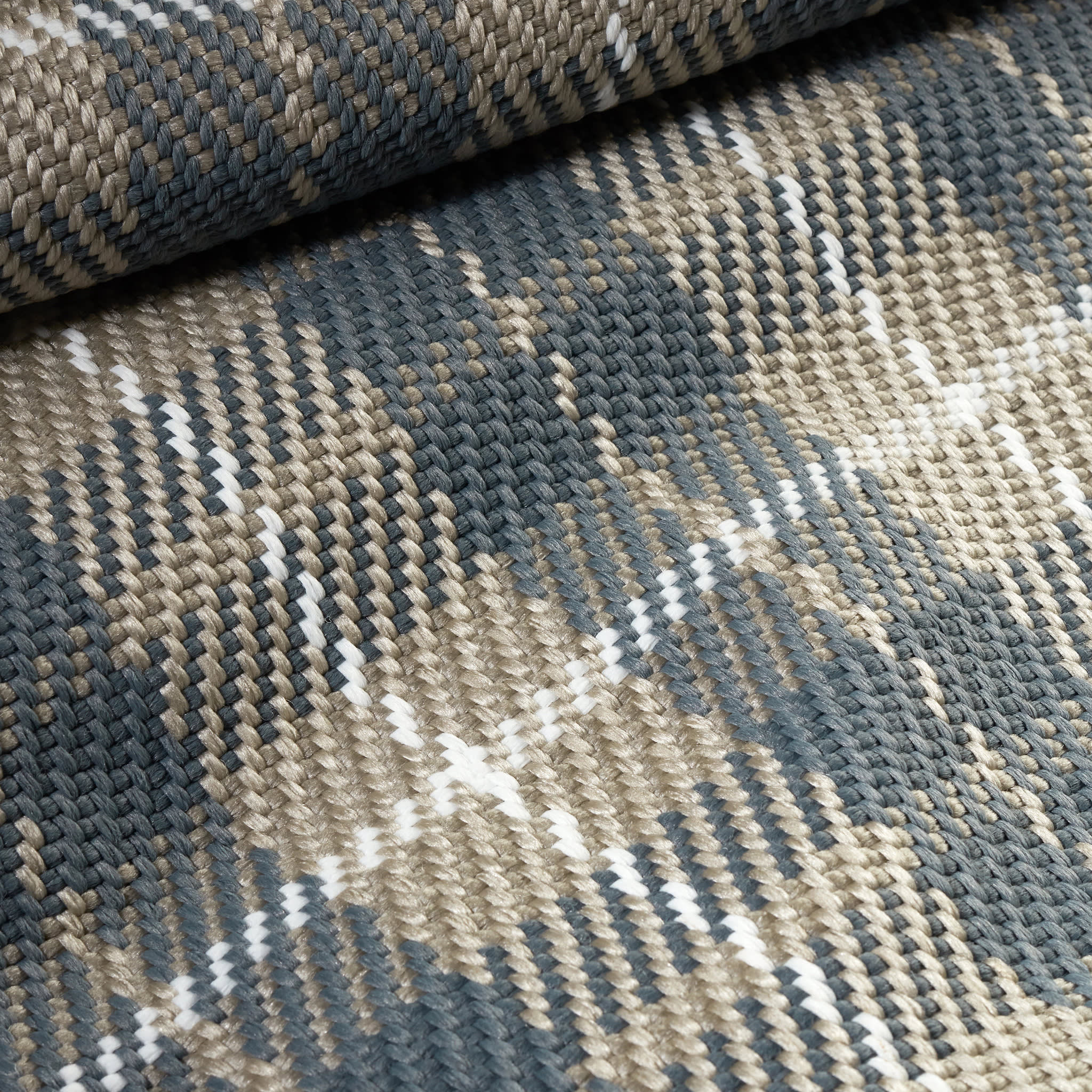 Lakeville Plaid Handwoven Indoor/Outdoor Rug | Charcoal - Image 4