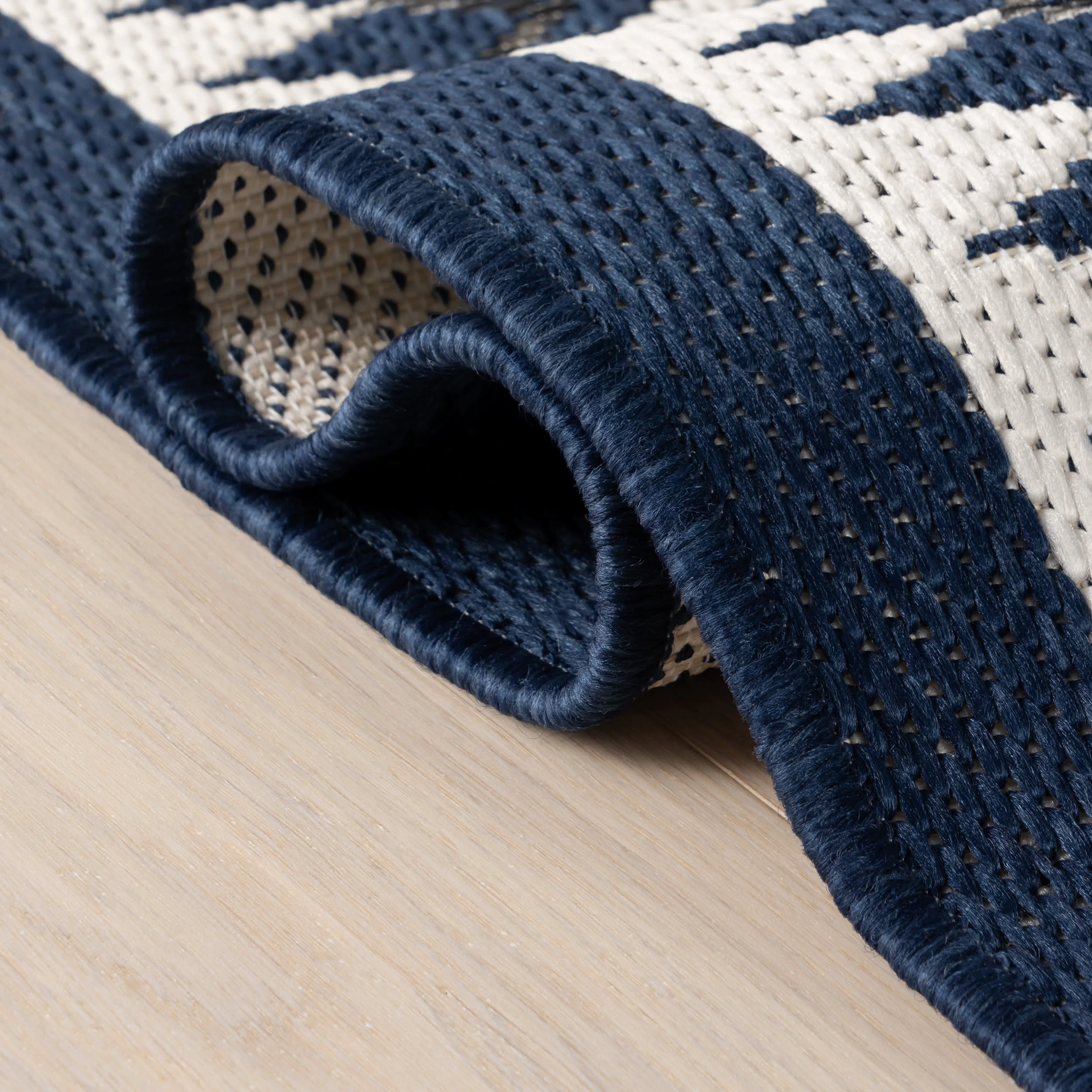 Loenya Modern Bordered Indoor/Outdoor Rug | Navy - Image 10