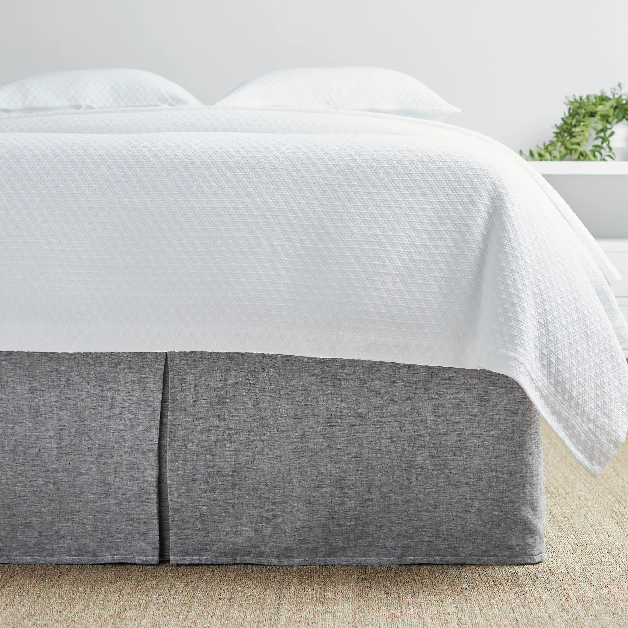 Lush Linen Bed Skirt | Black