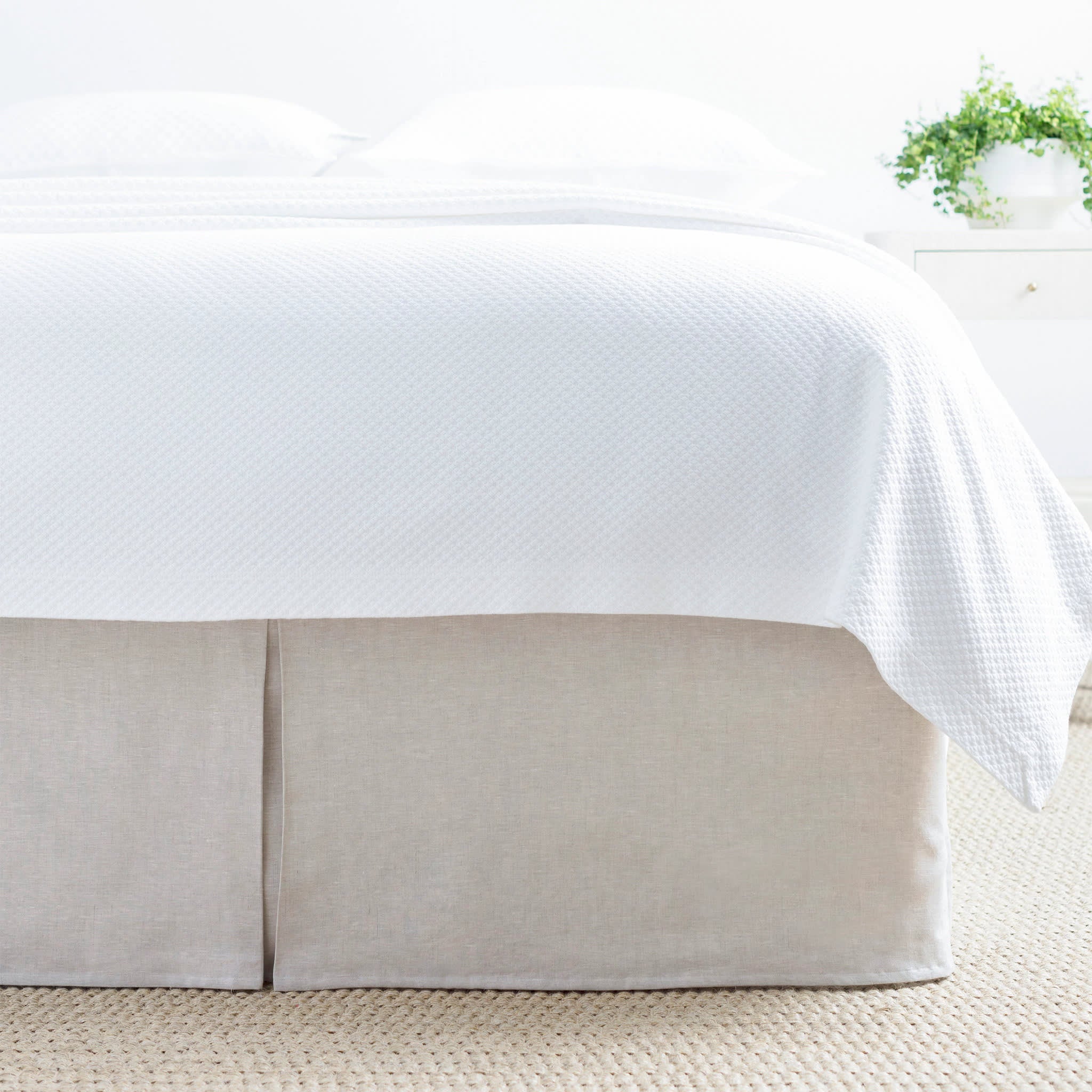 Lush Linen Bed Skirt | Natural