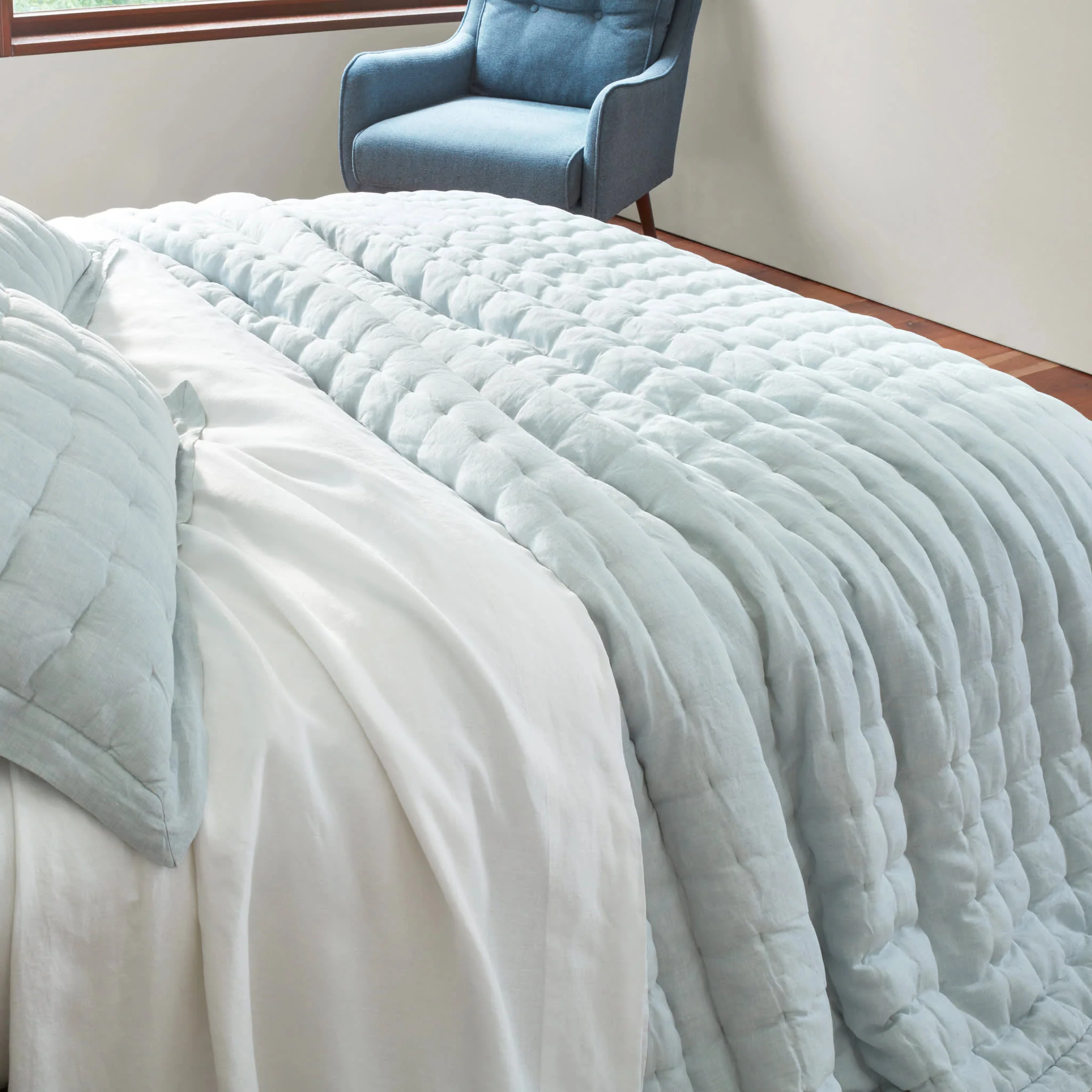 Lush Linen Puff | Sky - Image 3