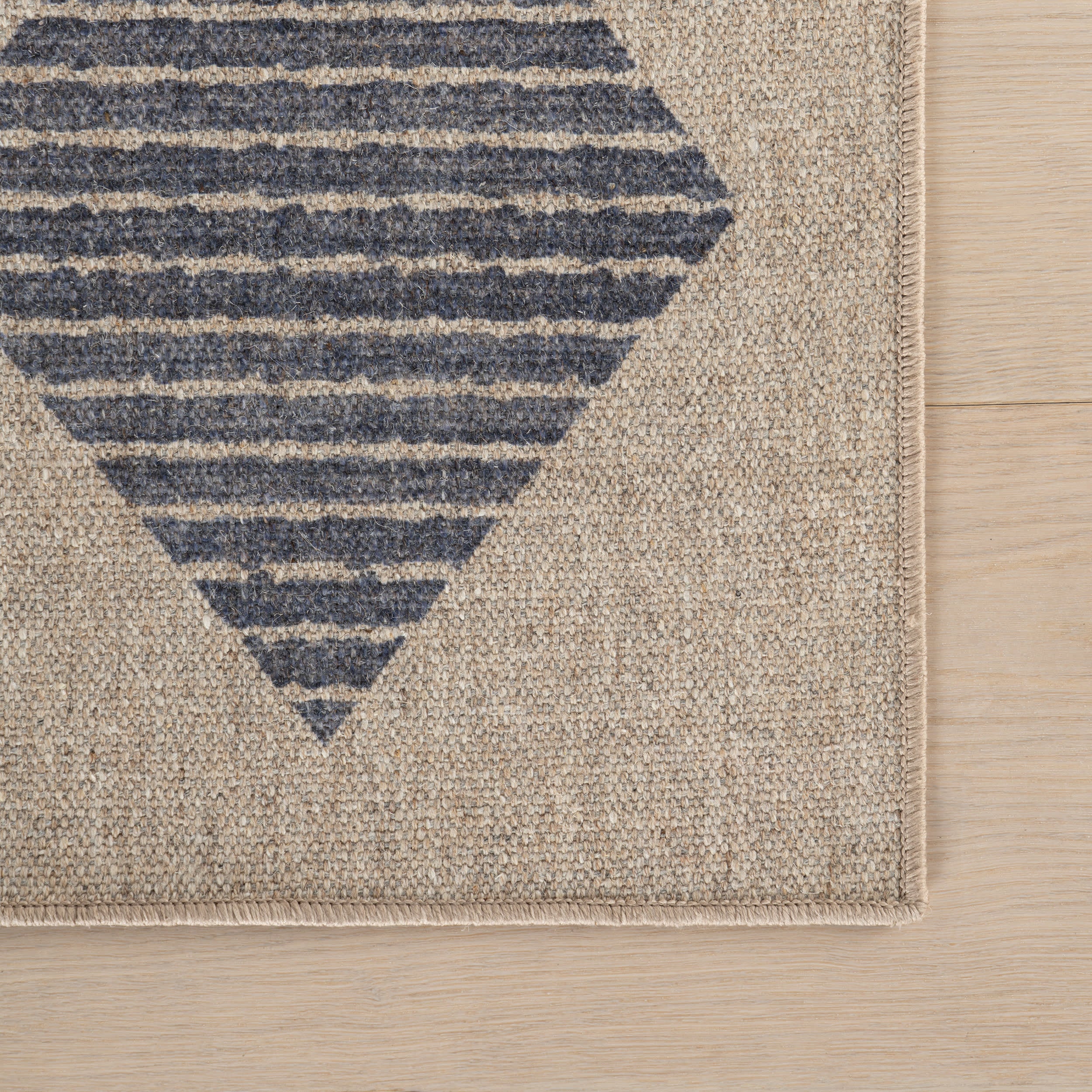 Luzia Vintage Washable Rug | Blue - Image 4