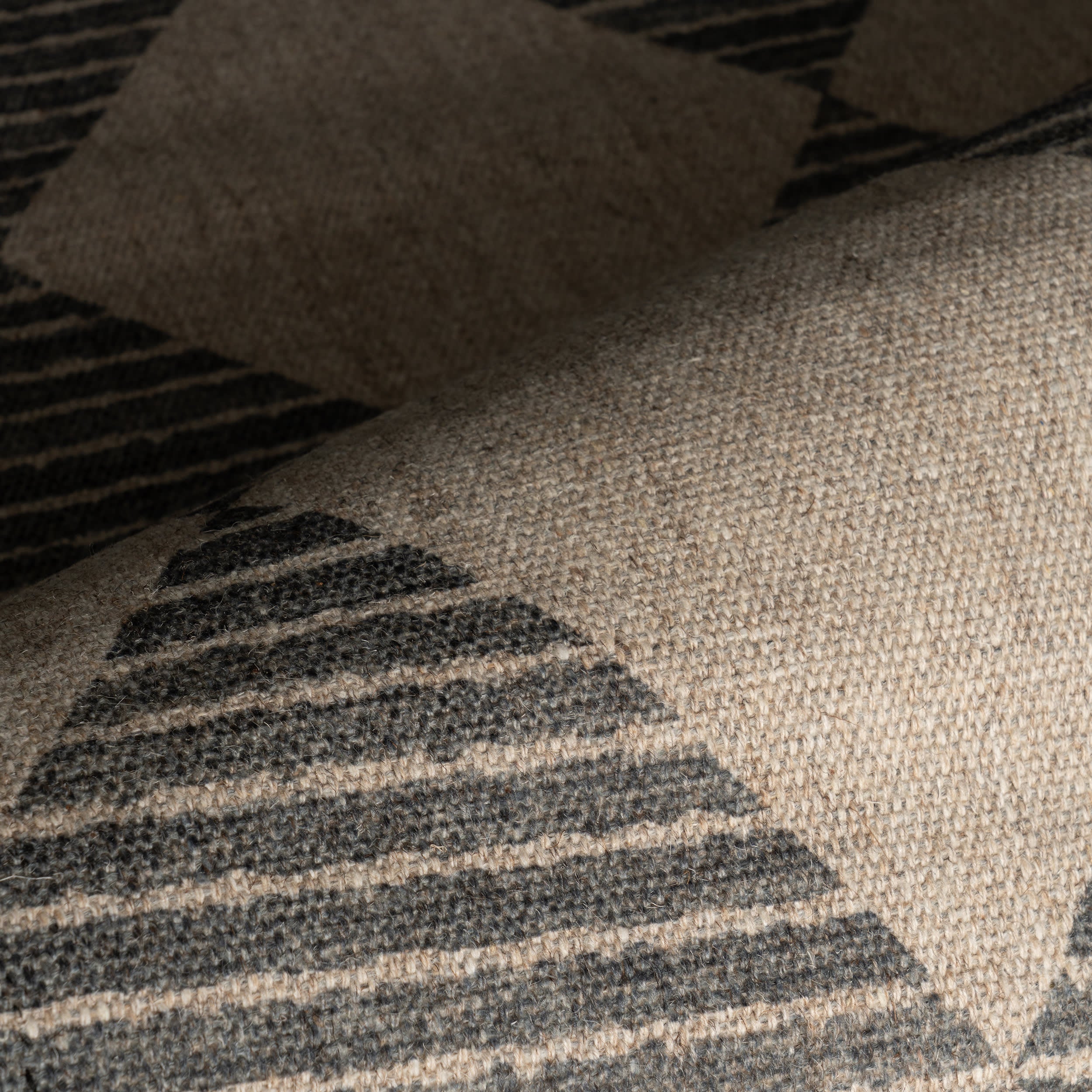 Luzia Vintage Washable Rug | Grey - Image 3