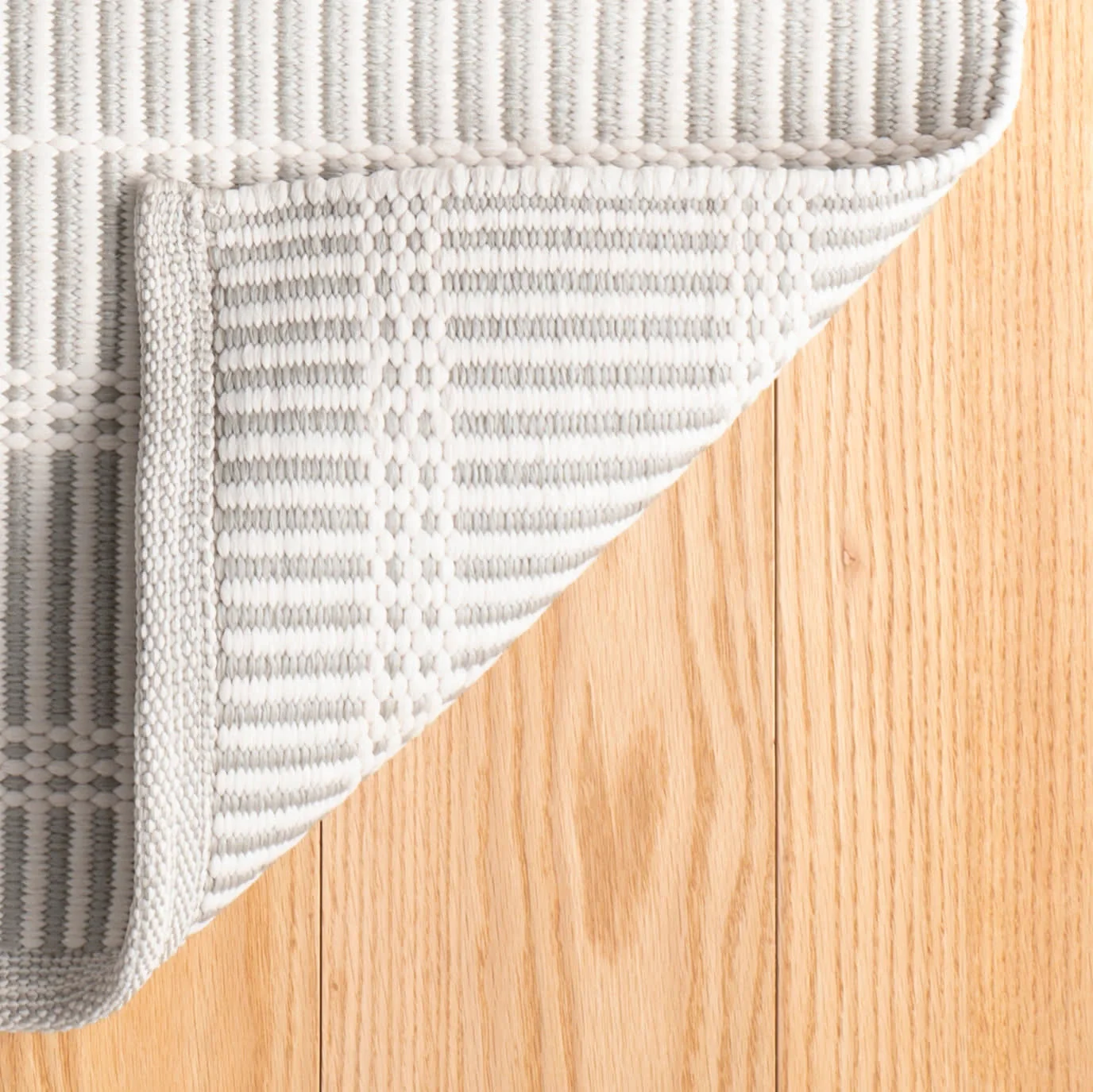 Marlo Handwoven Indoor/Outdoor Rug | Platinum - Image 4