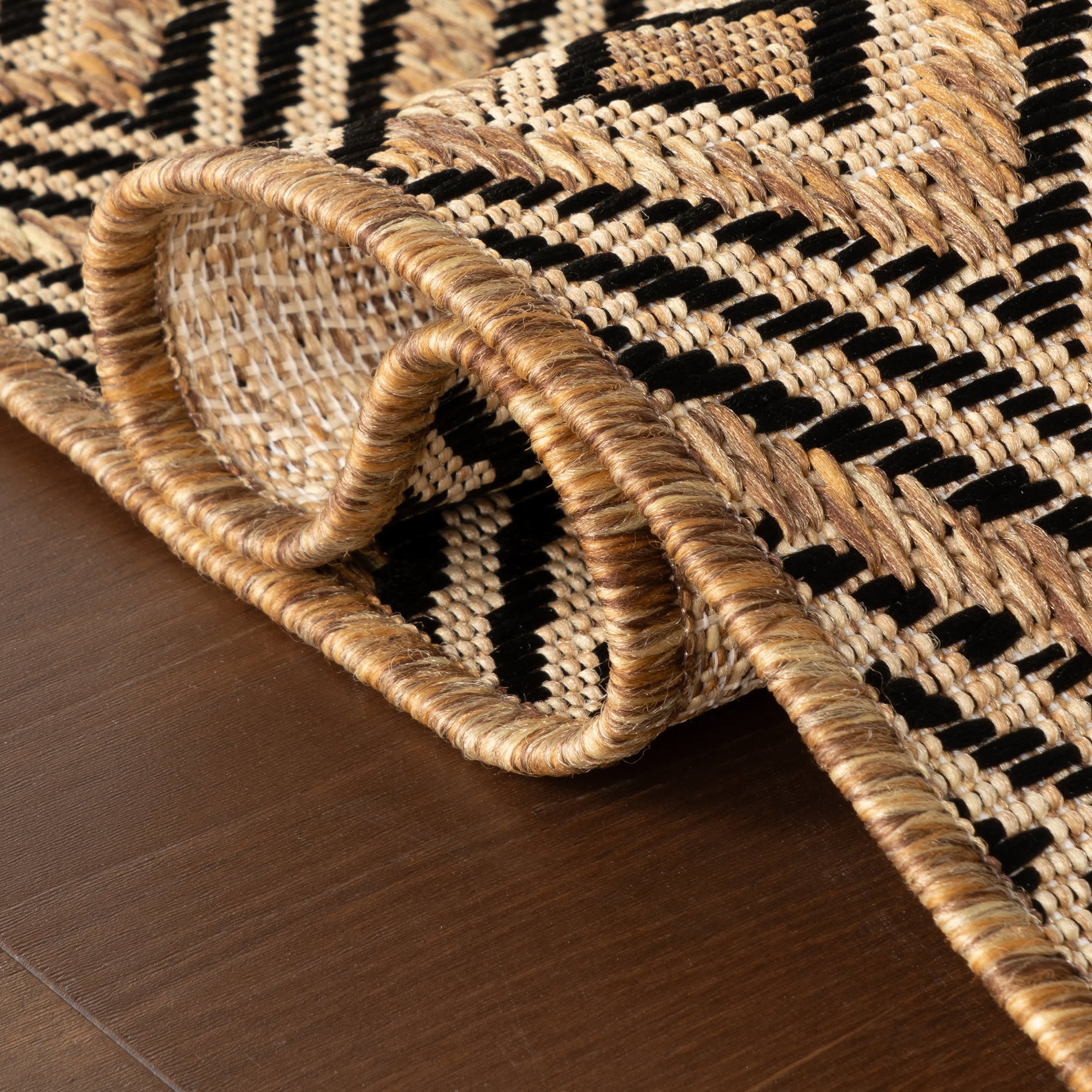 Marouise Modern Diamond Indoor/Outdoor Rug | Natural - Image 10