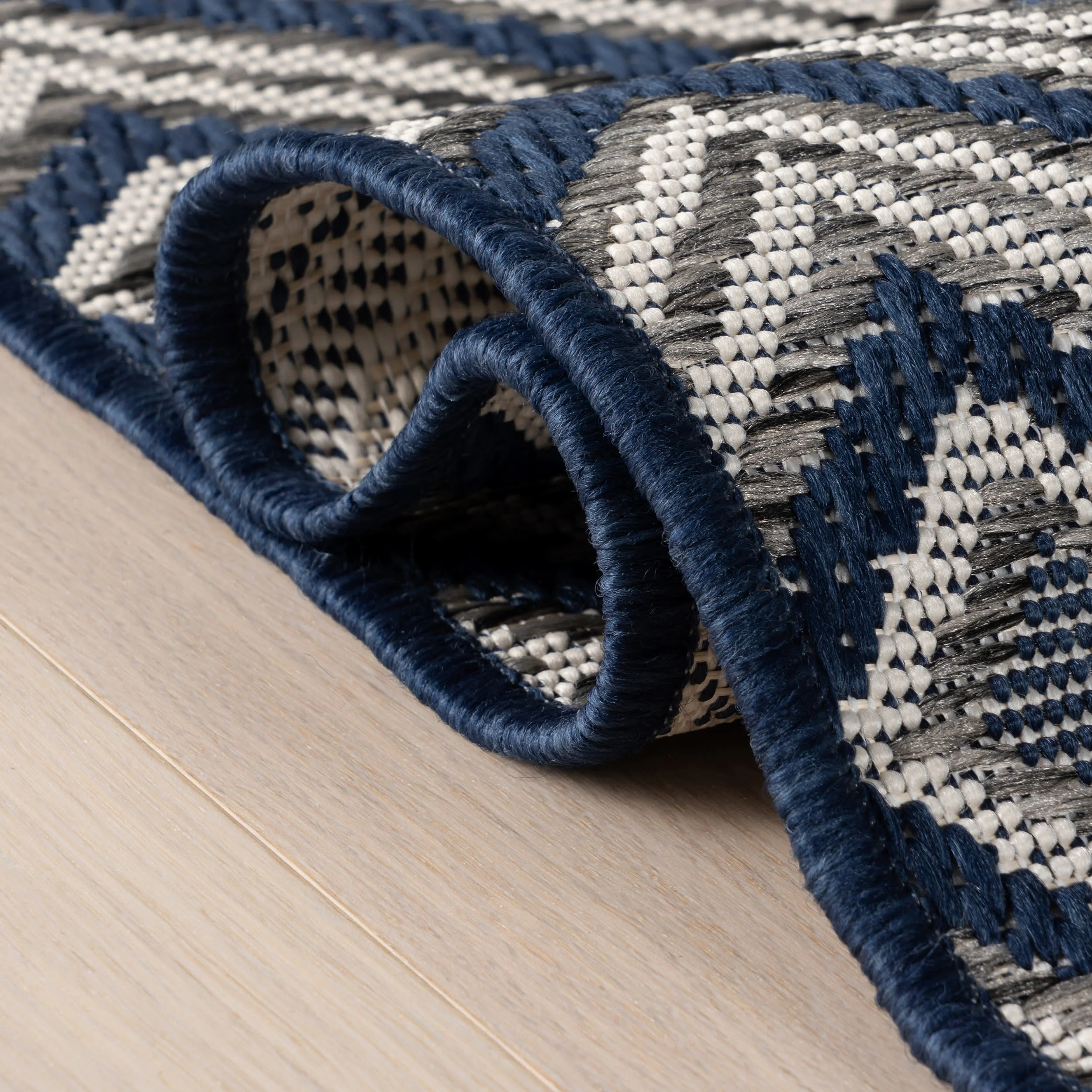 Marouise Modern Diamond Indoor/Outdoor Rug | Navy - Image 11