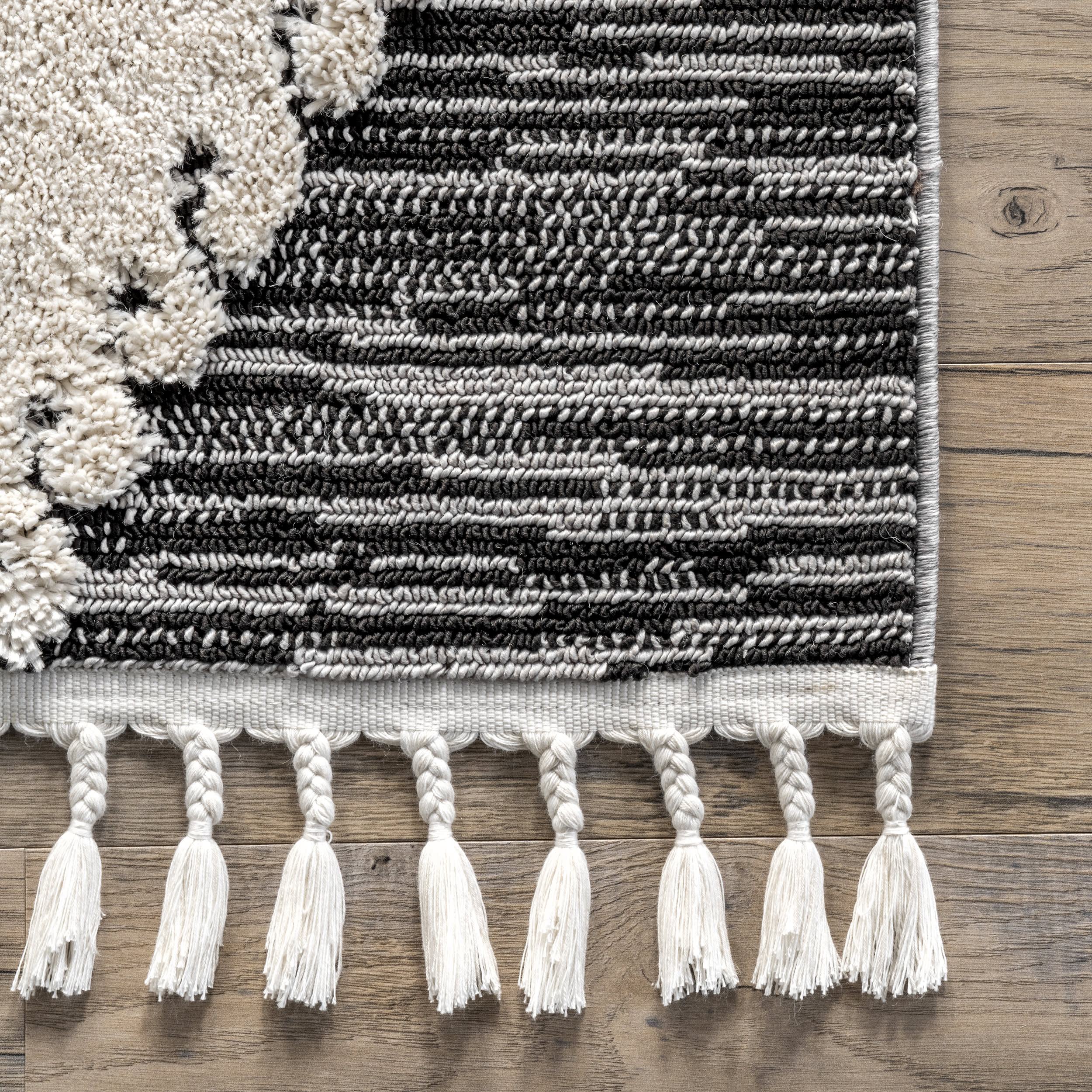 Maya Textured Tasseled Rug | Grey - Image 3