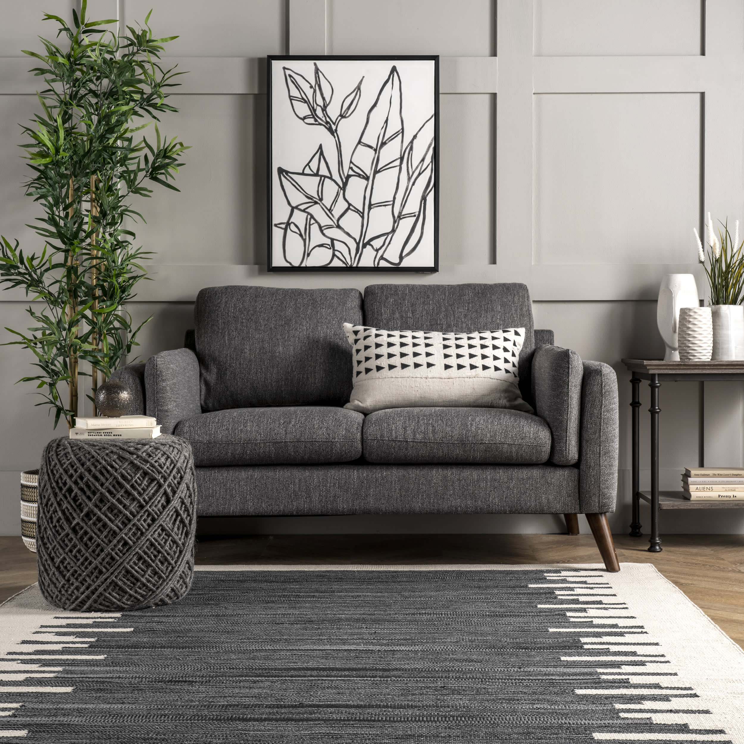 Metropolitan Marvel Rug | Charcoal - Image 4