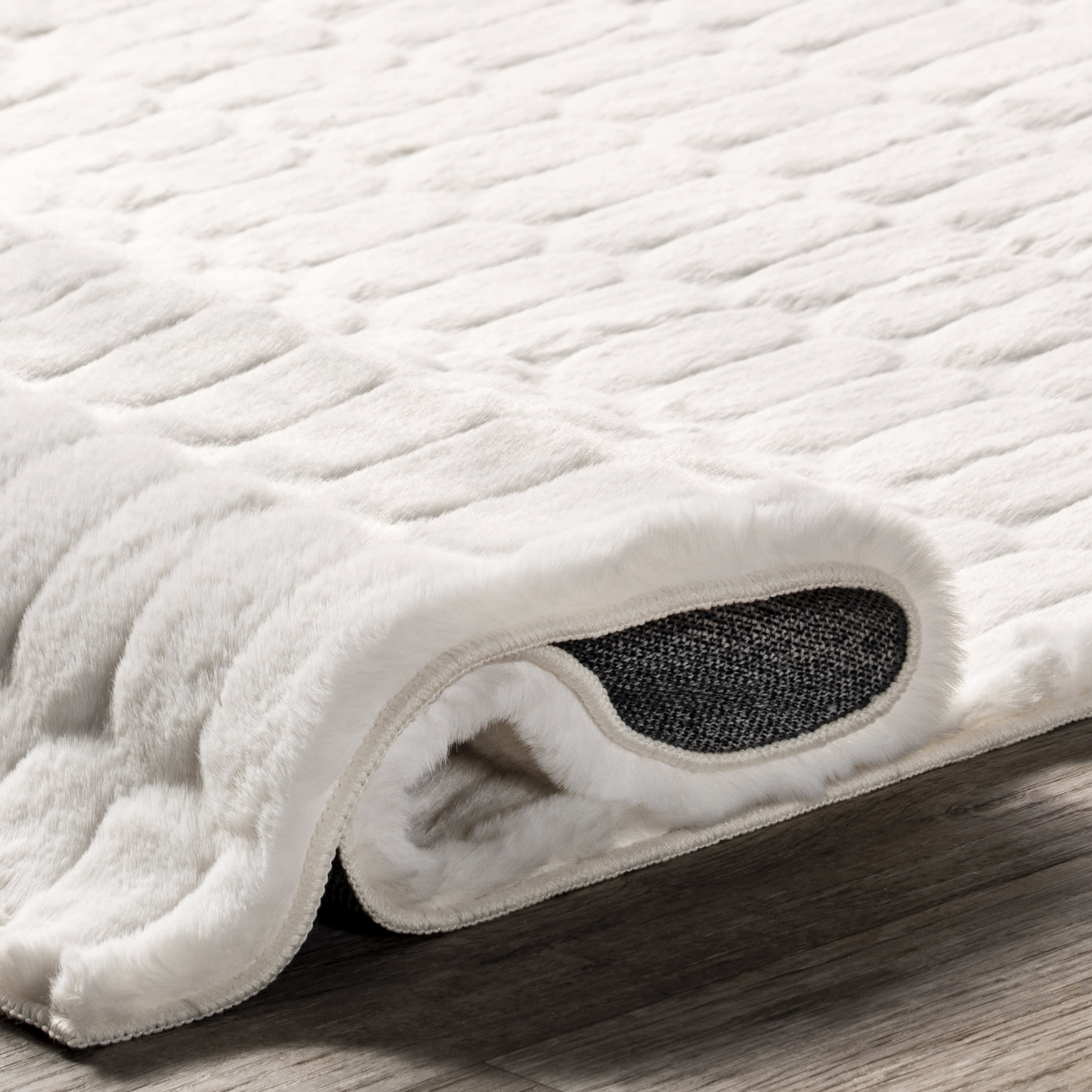 Milazia Honeycomb Plush Cloud Washable Rug | White - Image 9