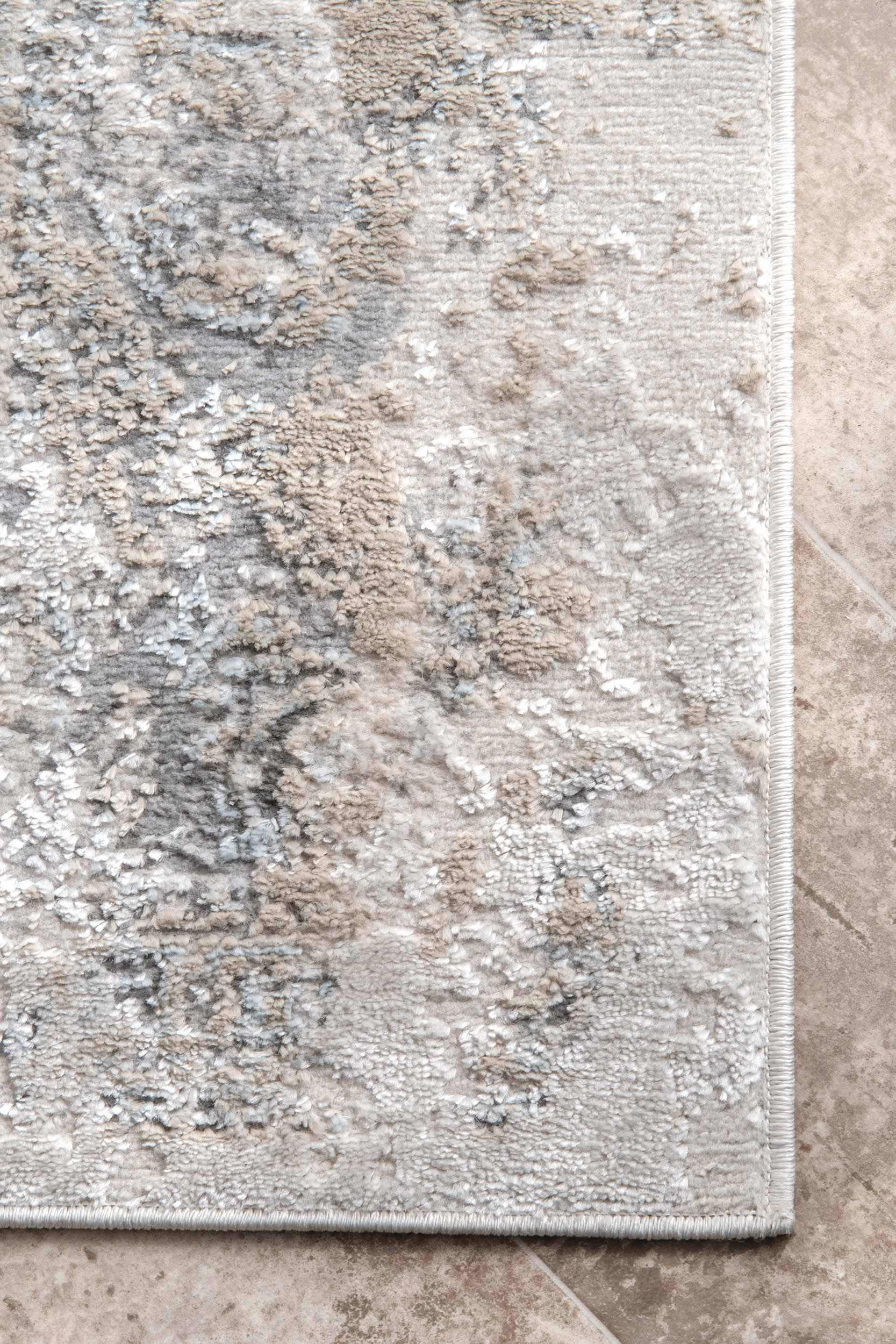 Milky Medallion Rug | Silver - Image 3