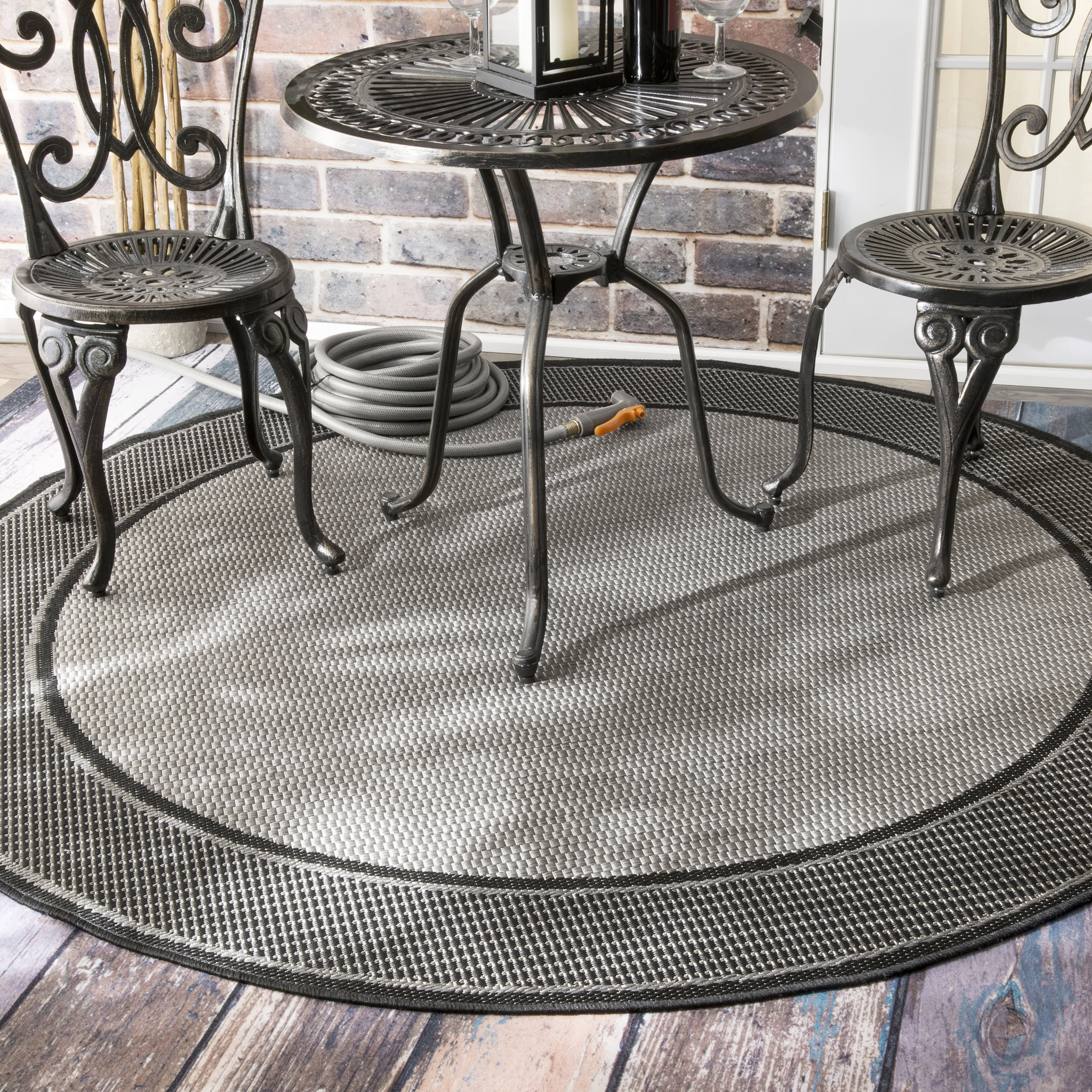 Monochrome Bordered Indoor/Outdoor Rug | Grey - Image 2