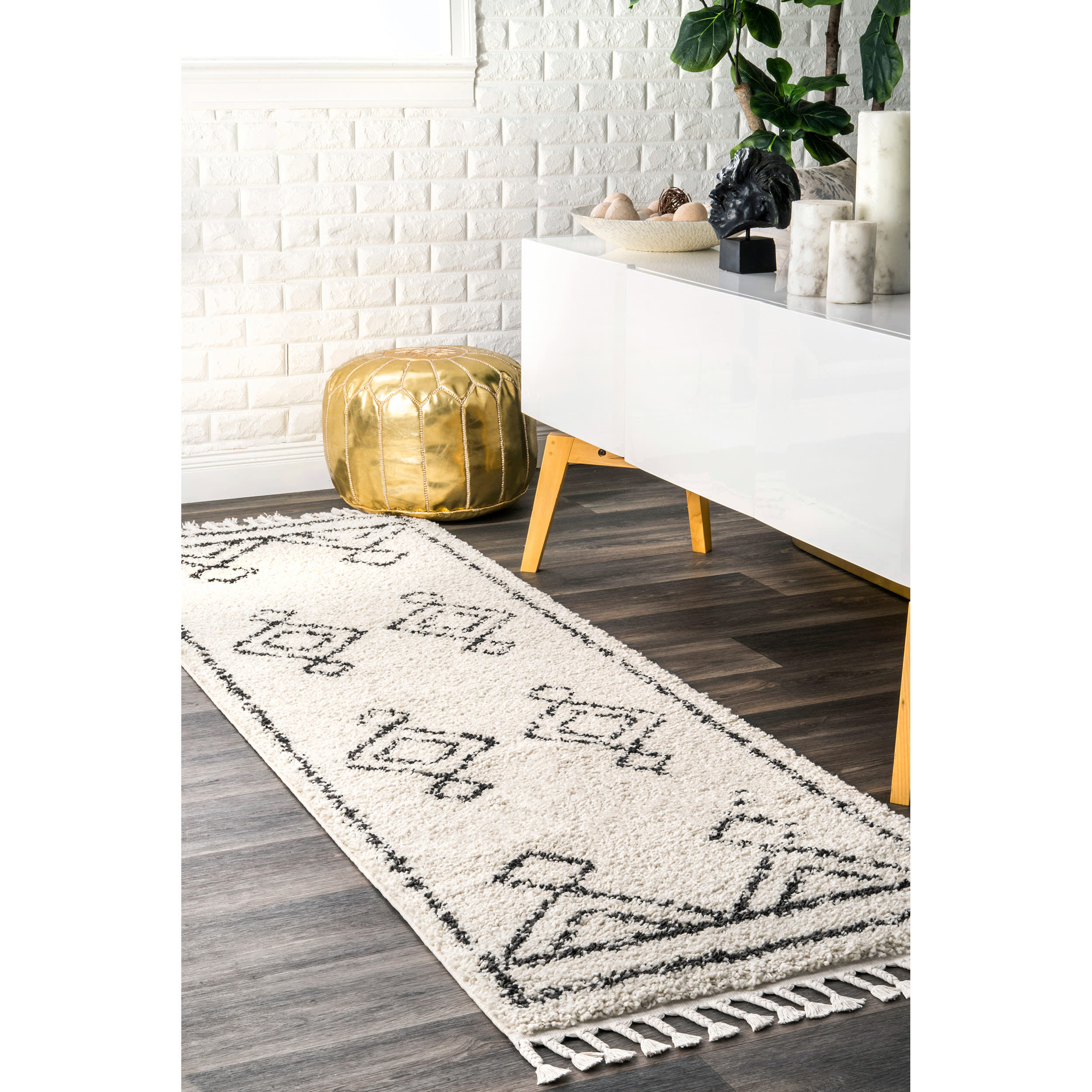 Moroccan Diamond Drop Tassel Rug | Off White - Image 2