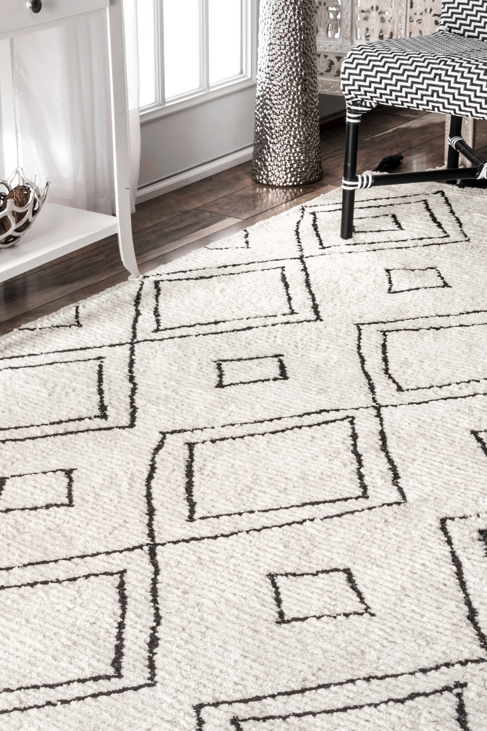 Moroccan Diamond Tassel Rug | Ivory - Image 4