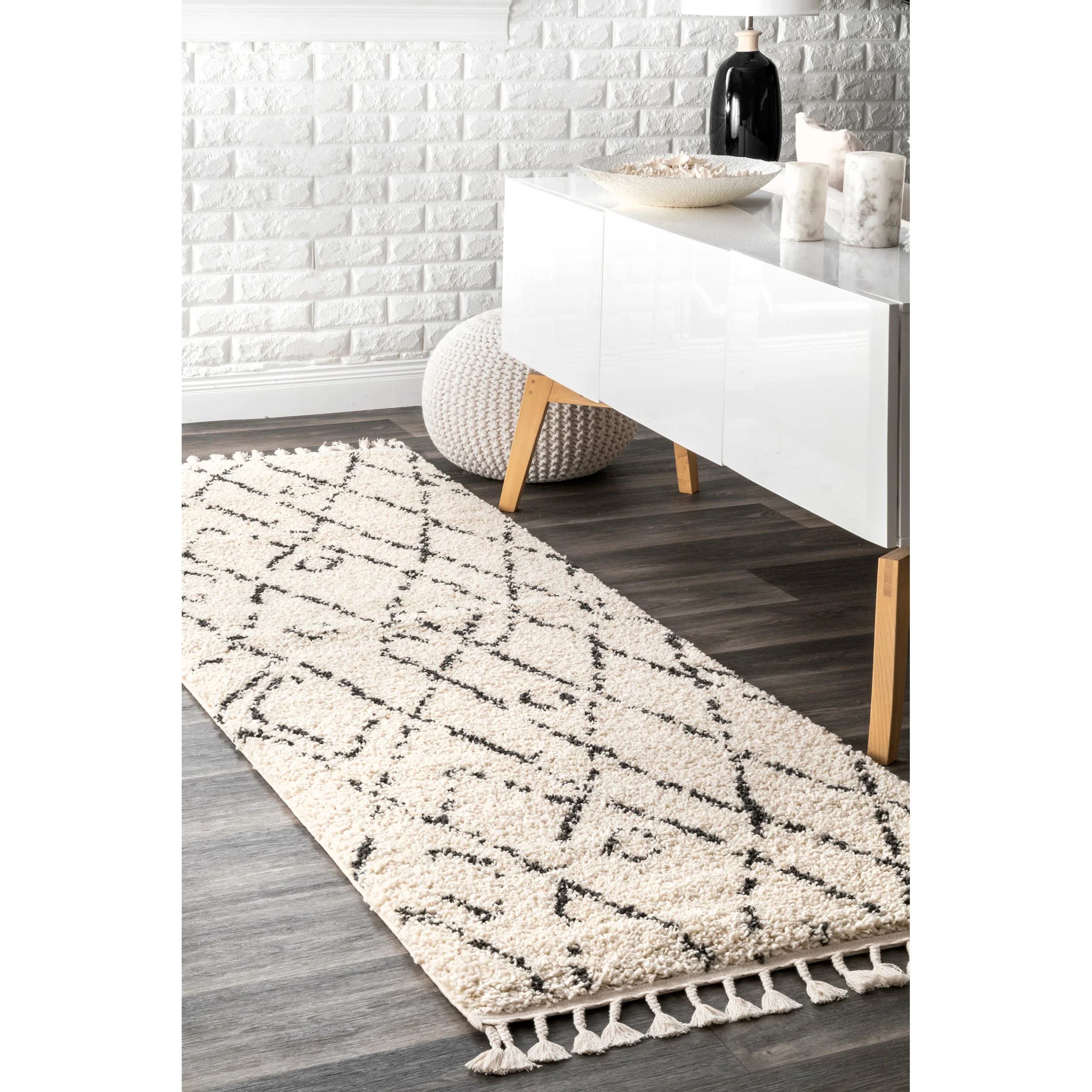 Moroccan Diamond Tassel Rug | Off White - Image 2