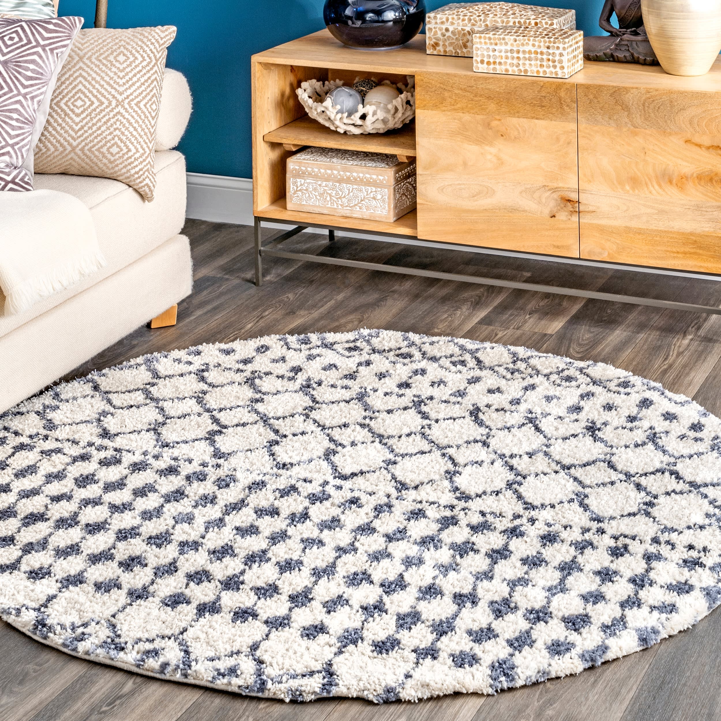 Moroccan Trellis Soft Shag Rug | Beige - Image 2