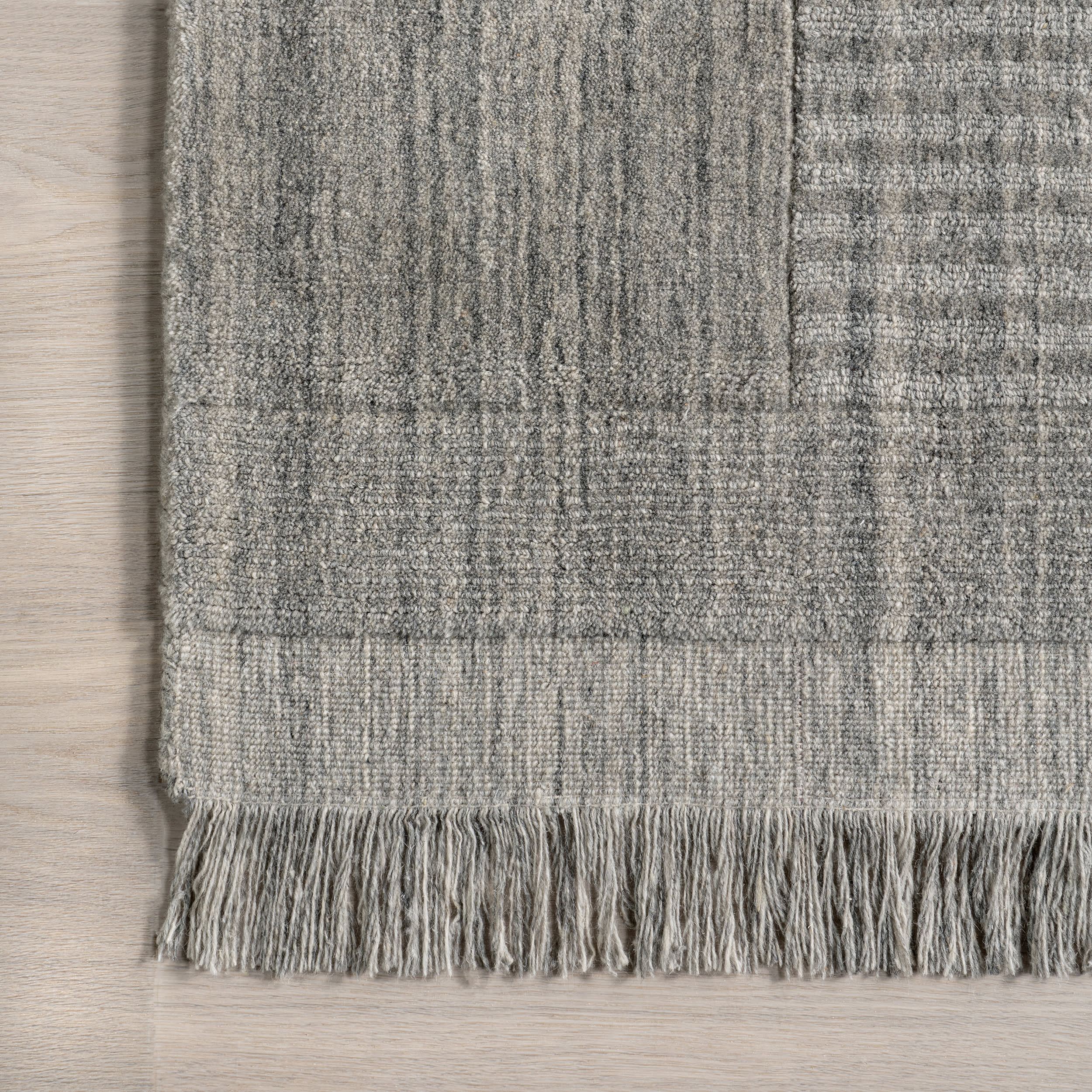 Mozai Fringed Wool-Blend Rug | Light Grey - Image 3