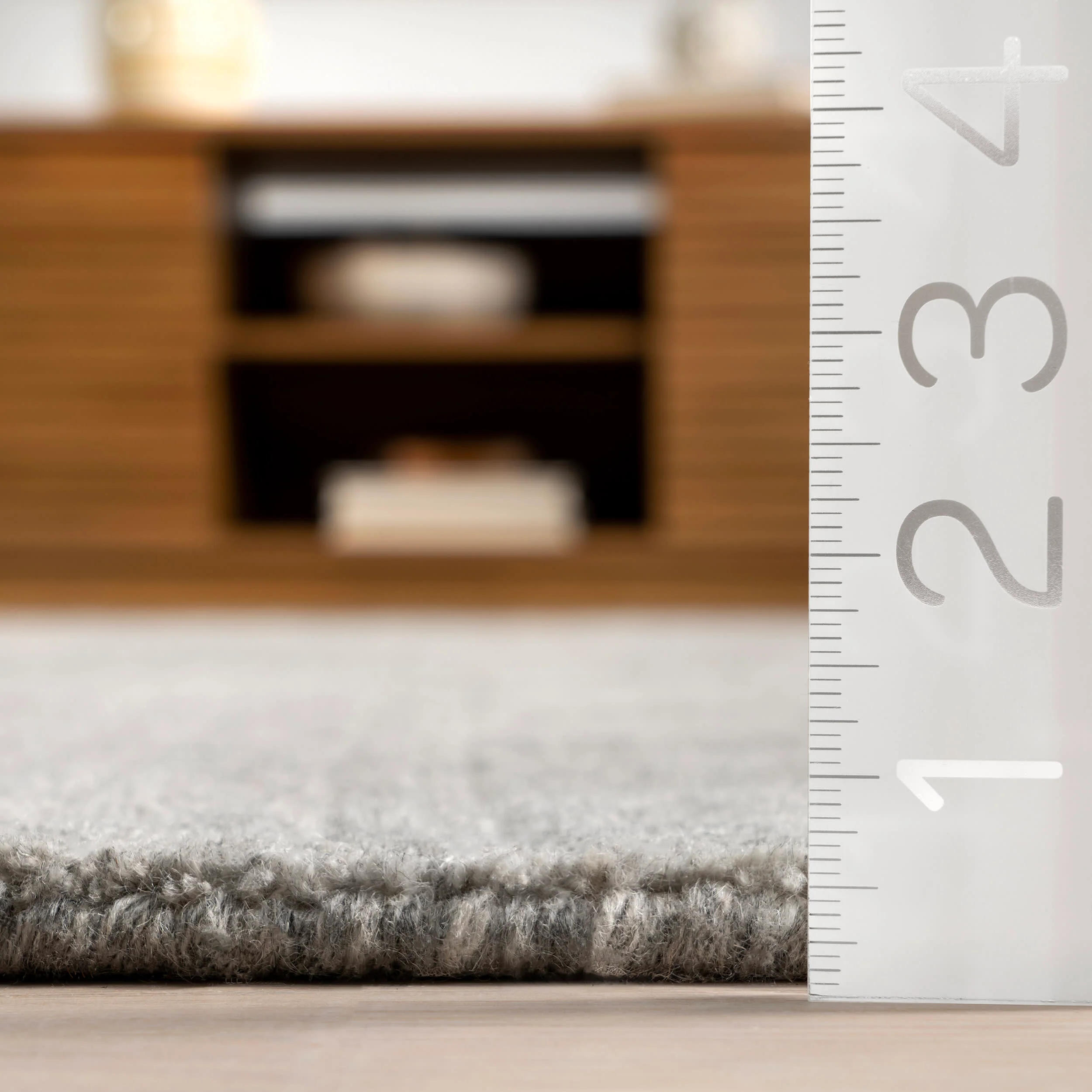 Mozai Fringed Wool-Blend Rug | Light Grey - Image 4