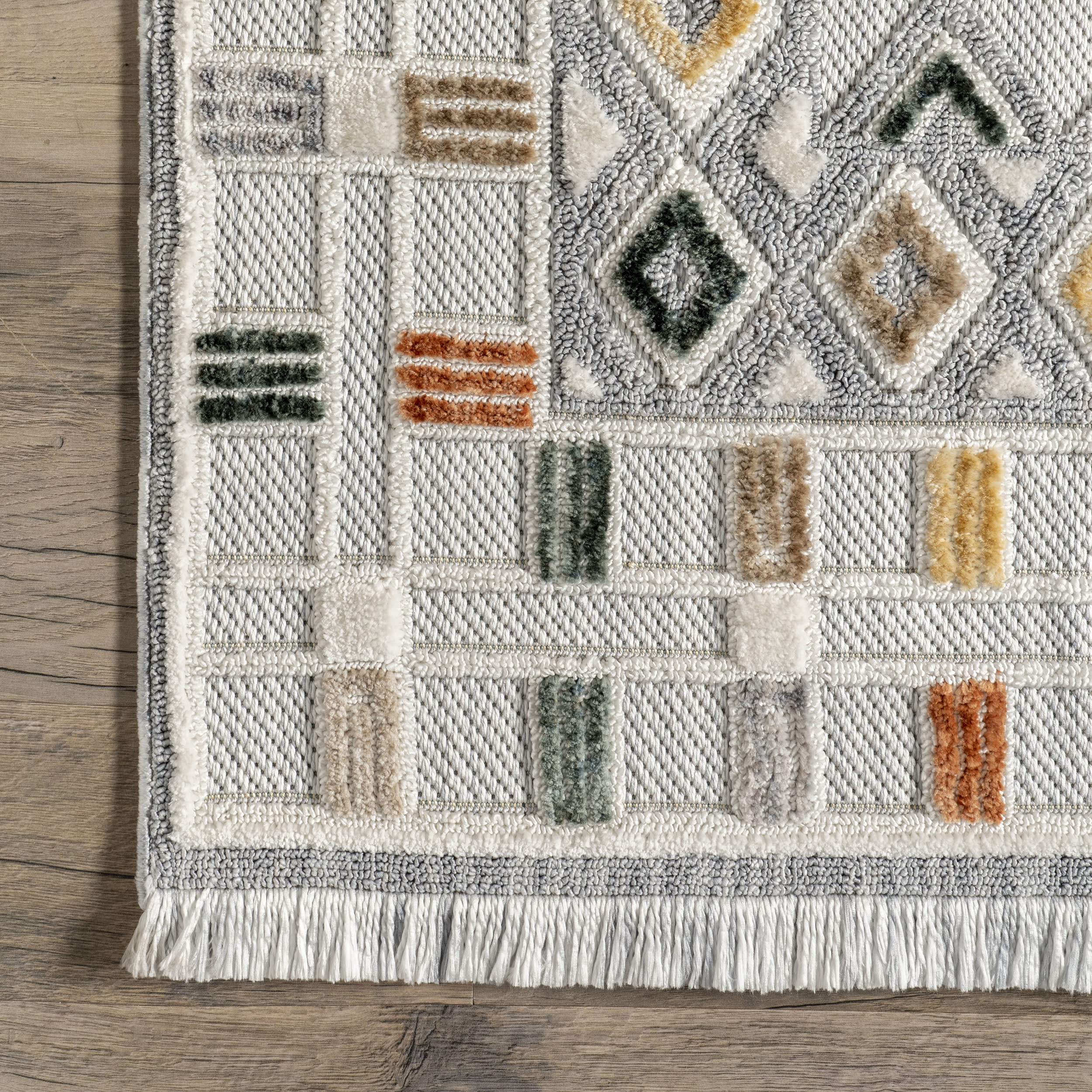 Nanette Iridescent Mini Diamonds Rug | Light Grey - Image 3
