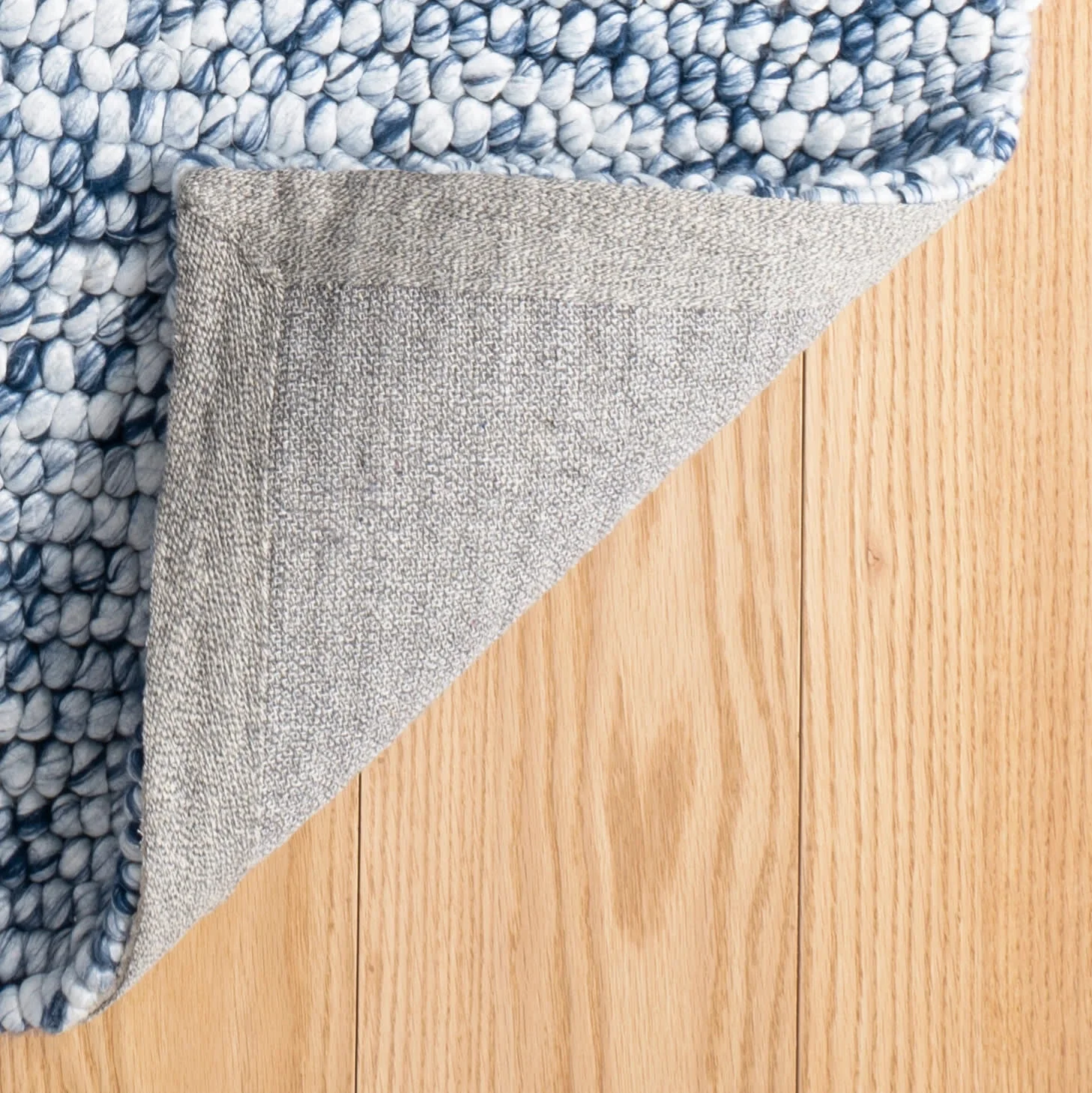 Niels Handwoven Wool/Viscose Rug | Navy - Image 4