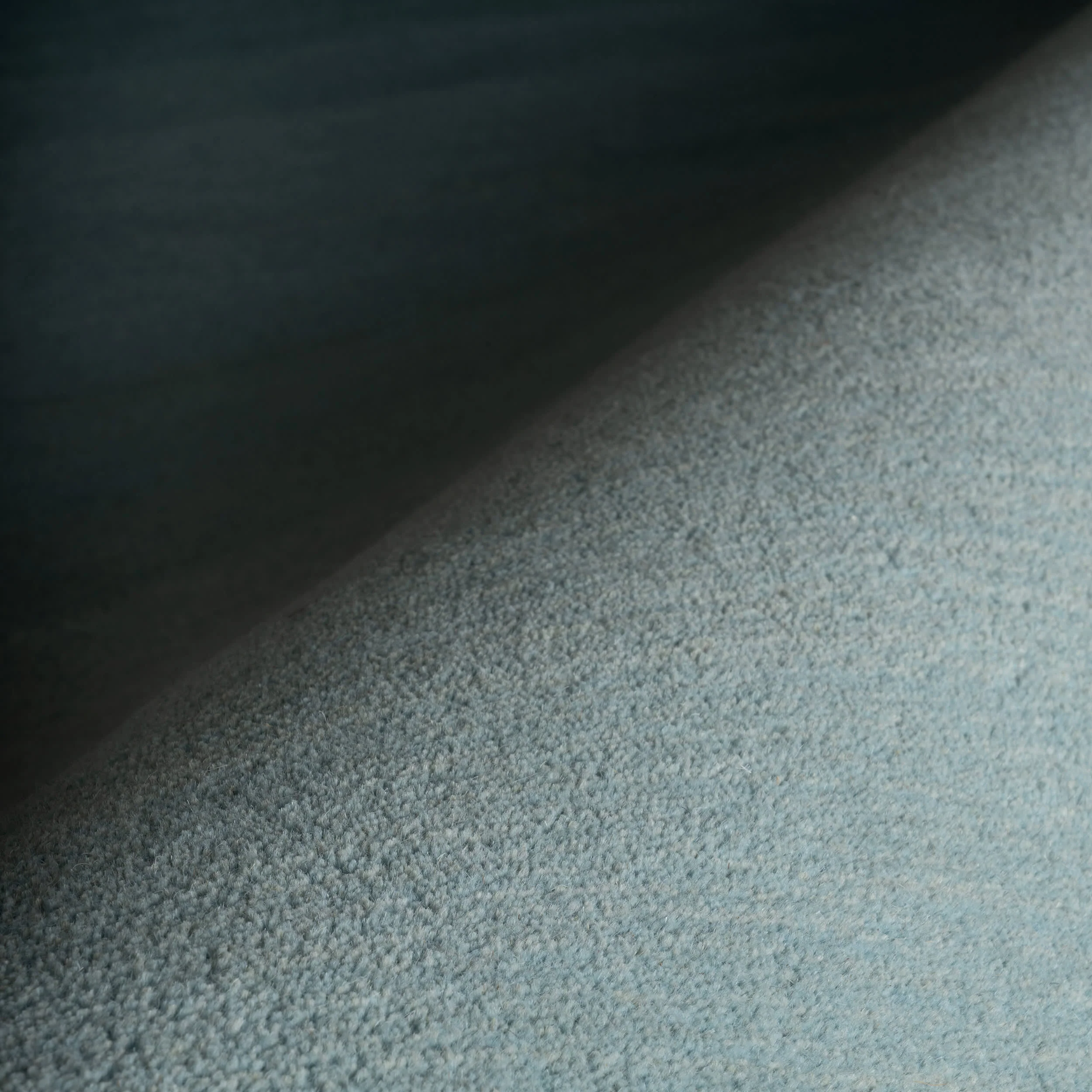 Ombre Hand Loomed Gradient Wool Rug | Blue - Image 3