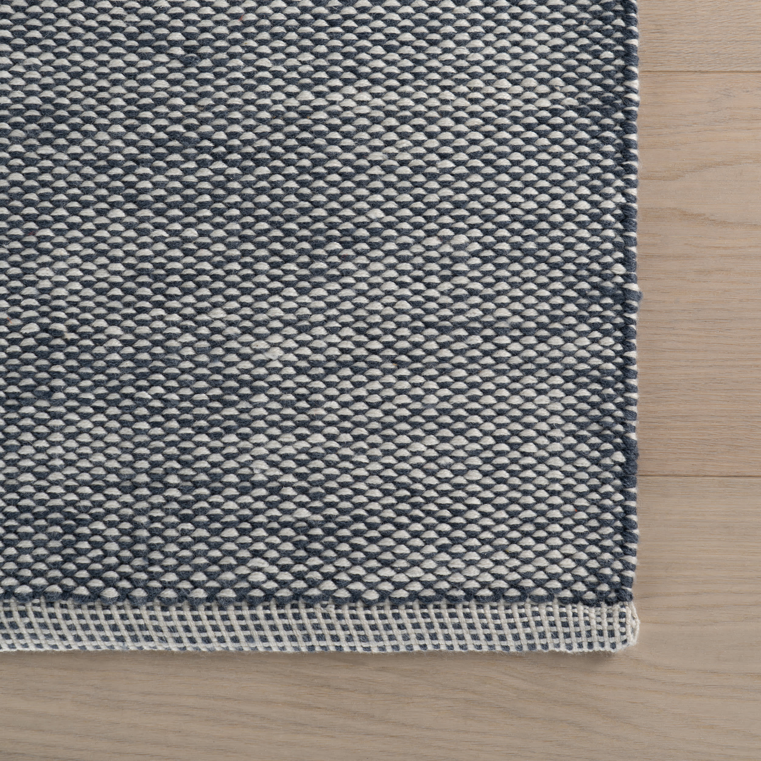 Pebble Handwoven Performance Rug | Blue - Image 6