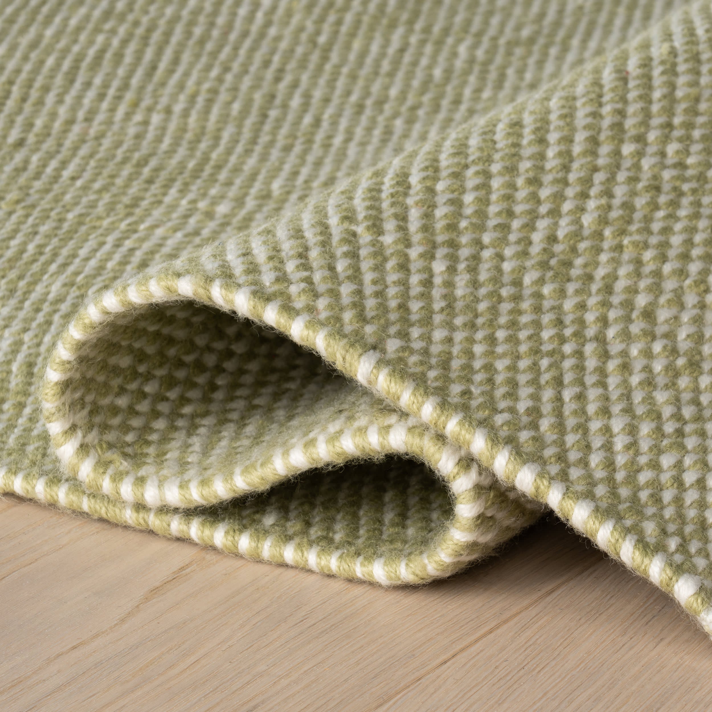 Pebble Handwoven Performance Rug | Green - Image 3