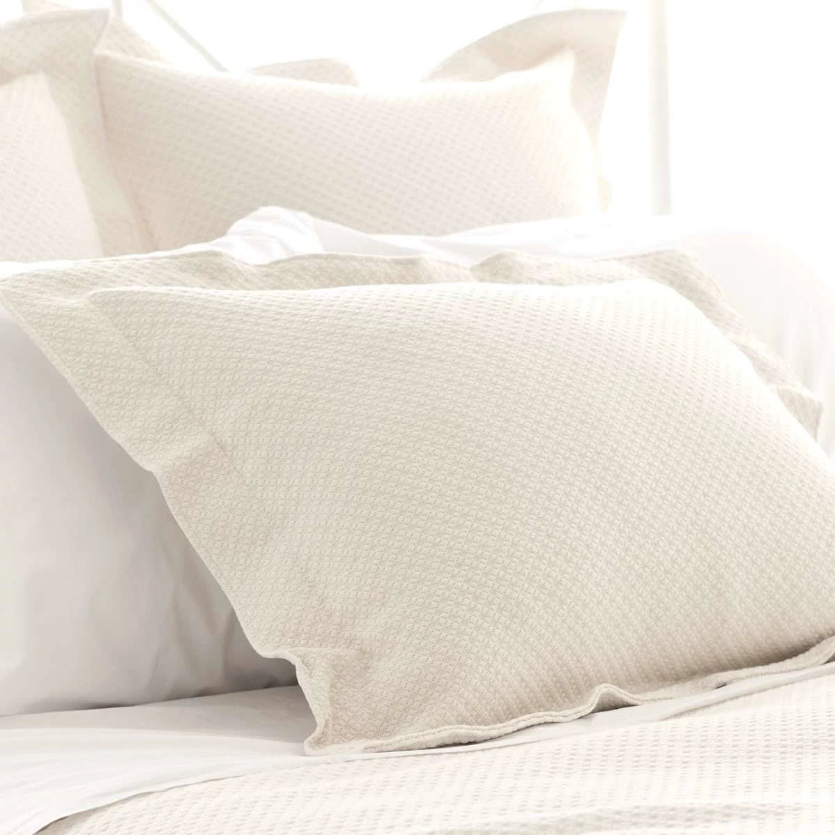 Petite Trellis Matelasse sham | Ivory