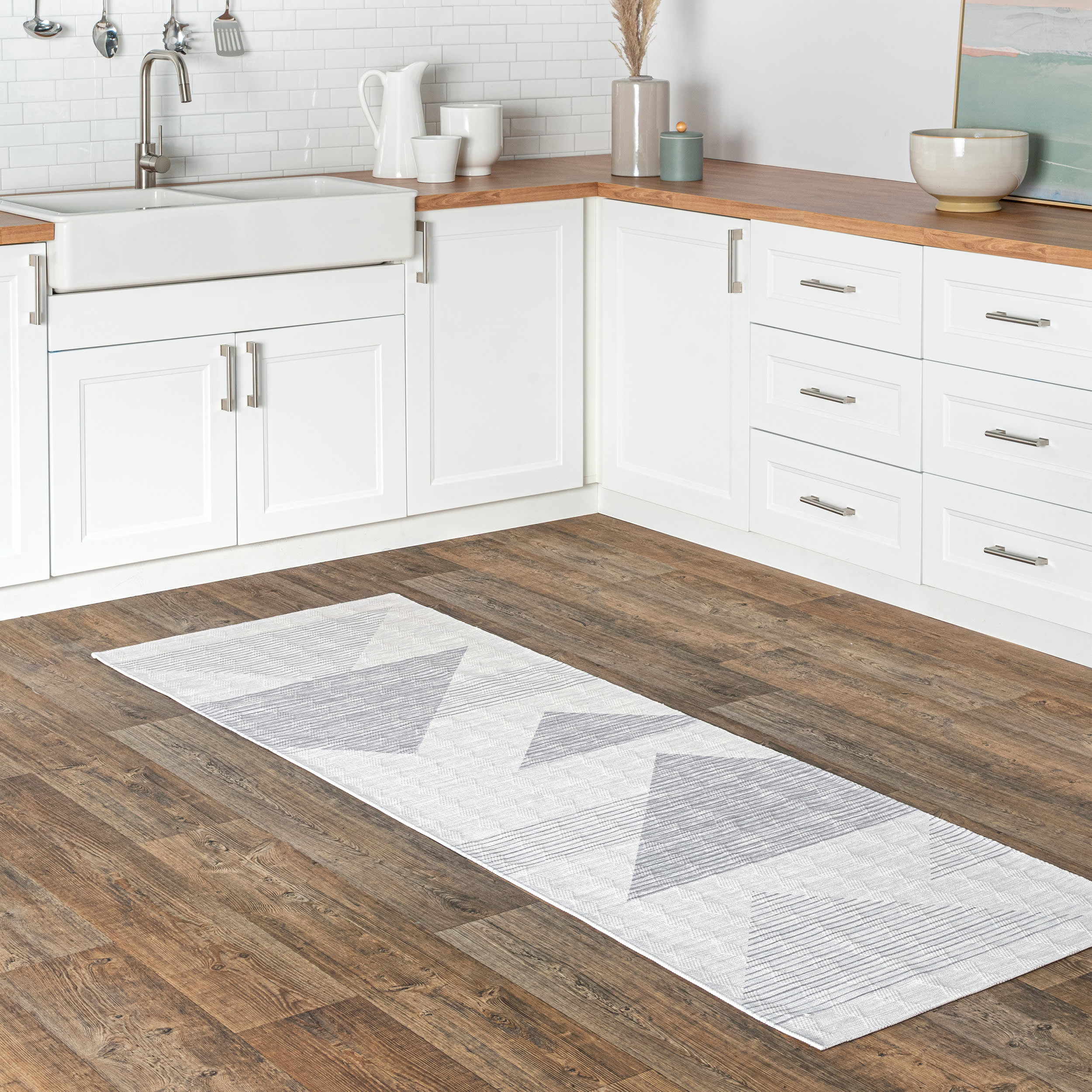 Rayna Washable Triangle Rug | Light Grey - Image 2