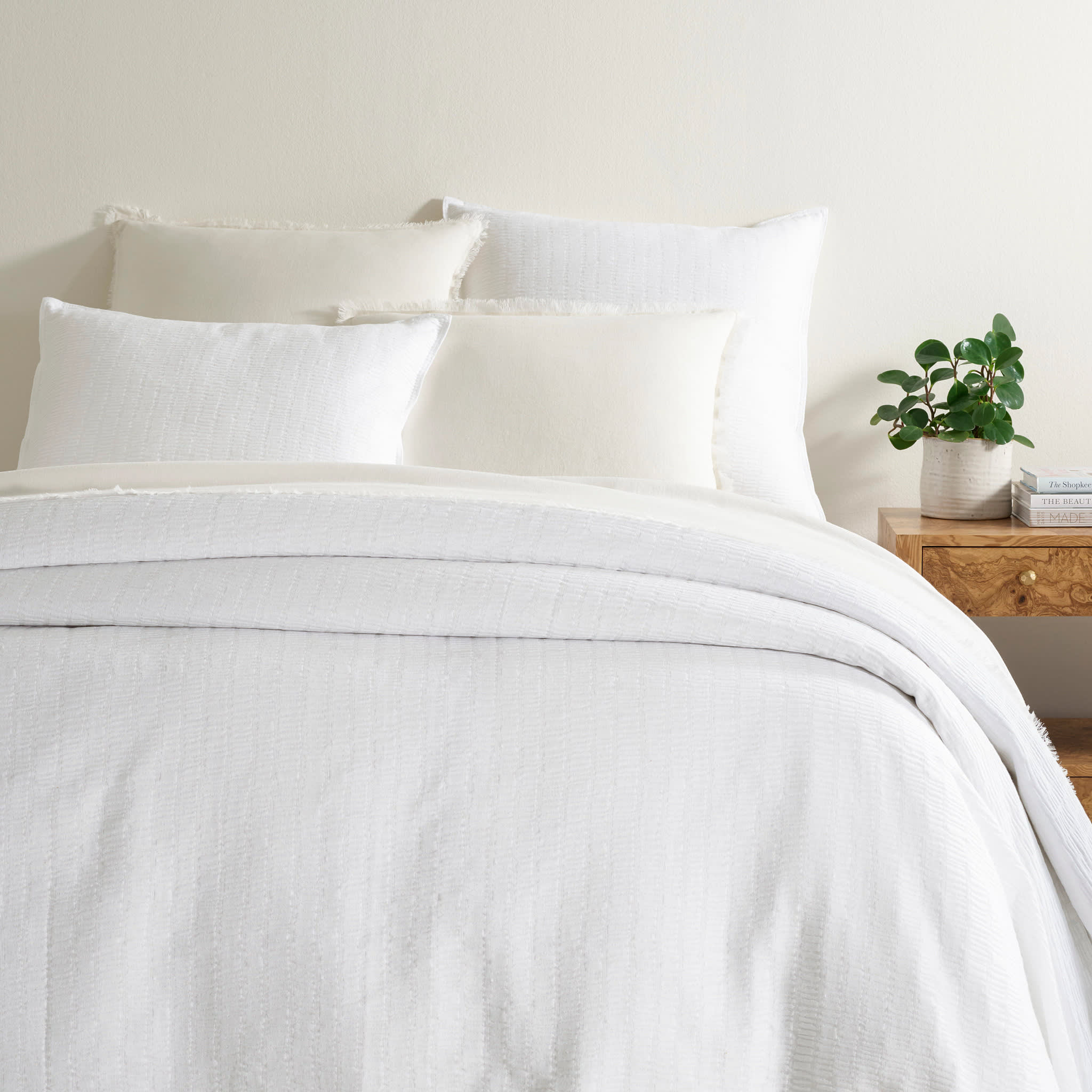 Roark Matelasse Coverlet | White