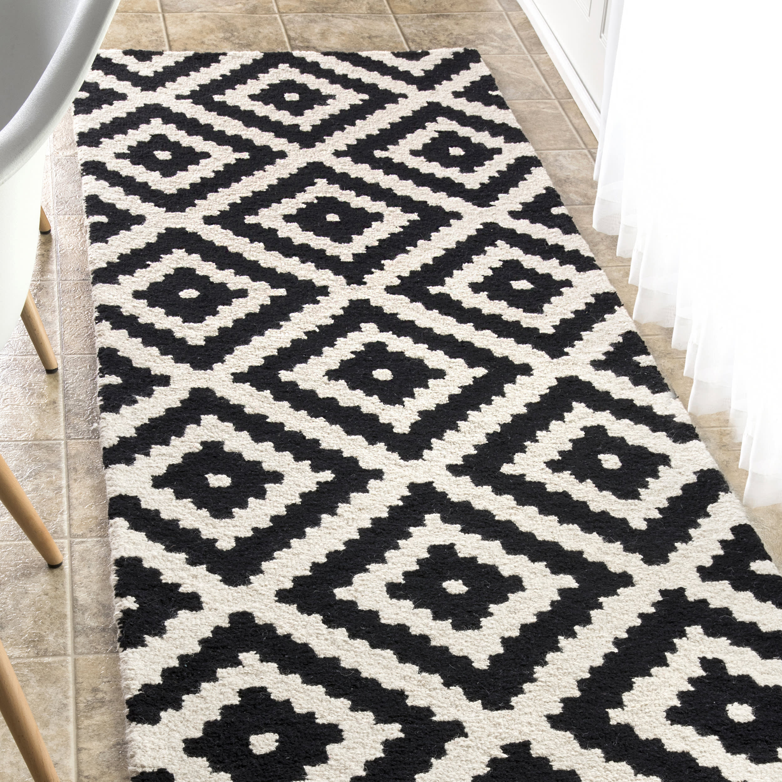 Scandinavia Diamond Rug | Beige - Image 2