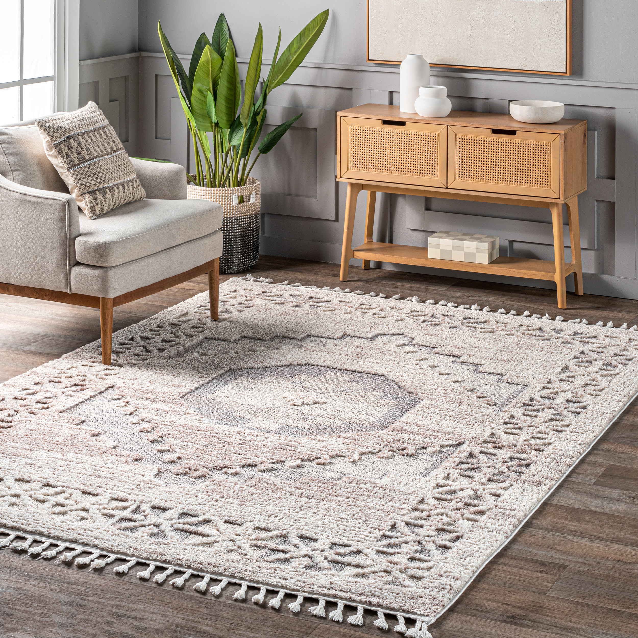 Shaggy Barbed Medallion Tassel Rug | Beige - Image 2