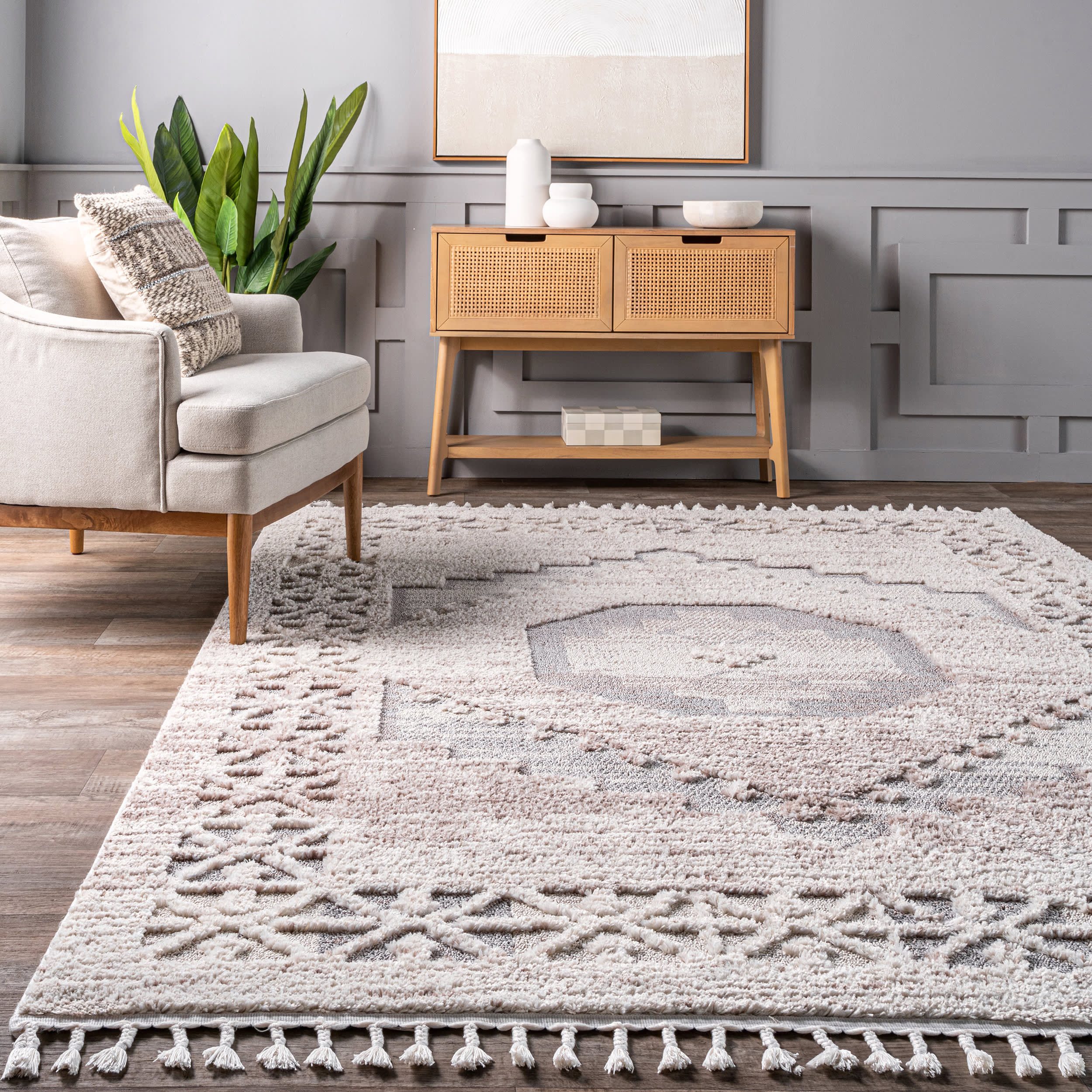 Shaggy Barbed Medallion Tassel Rug | Beige - Image 4