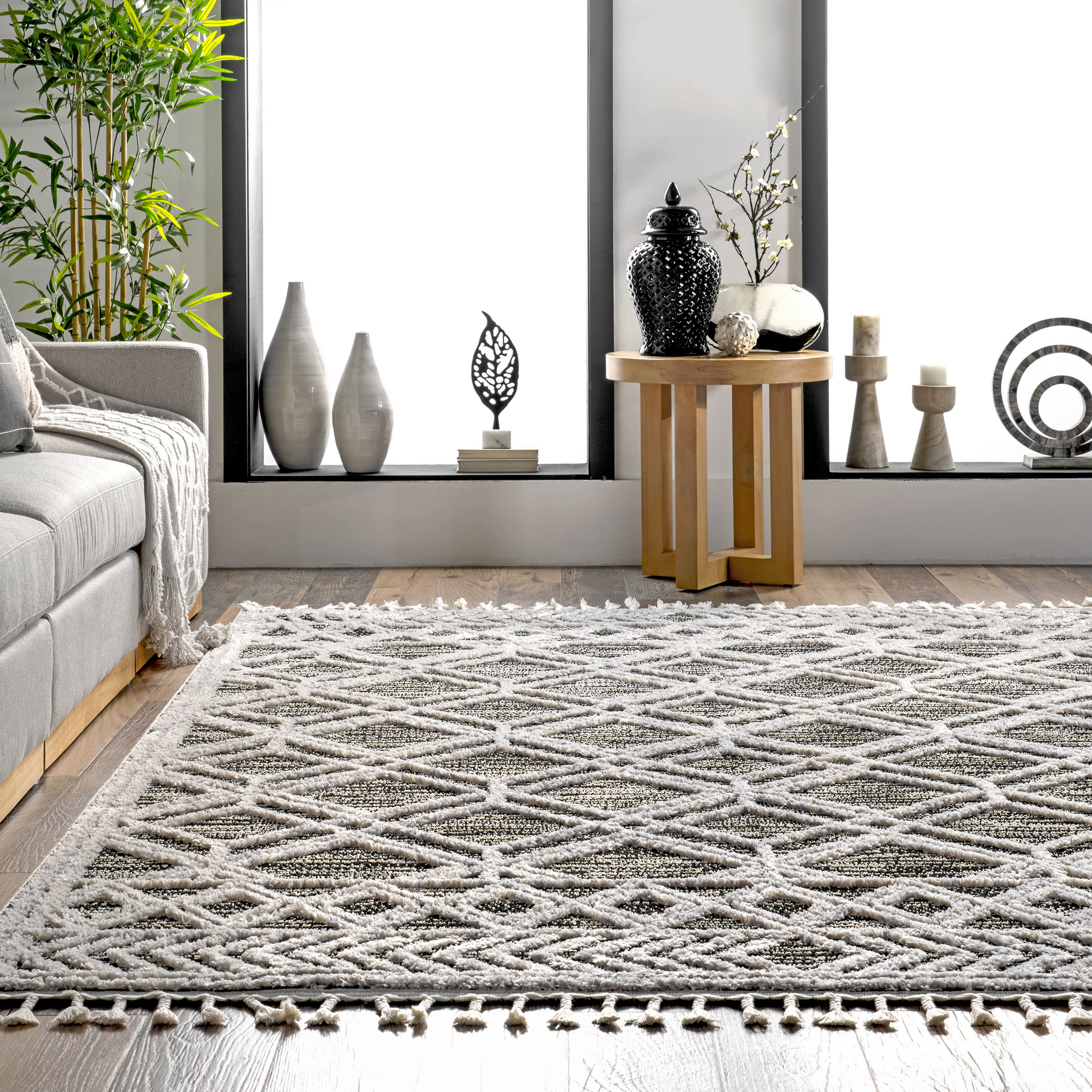 Shaggy Lattice Tassel Rug | Grey - Image 4