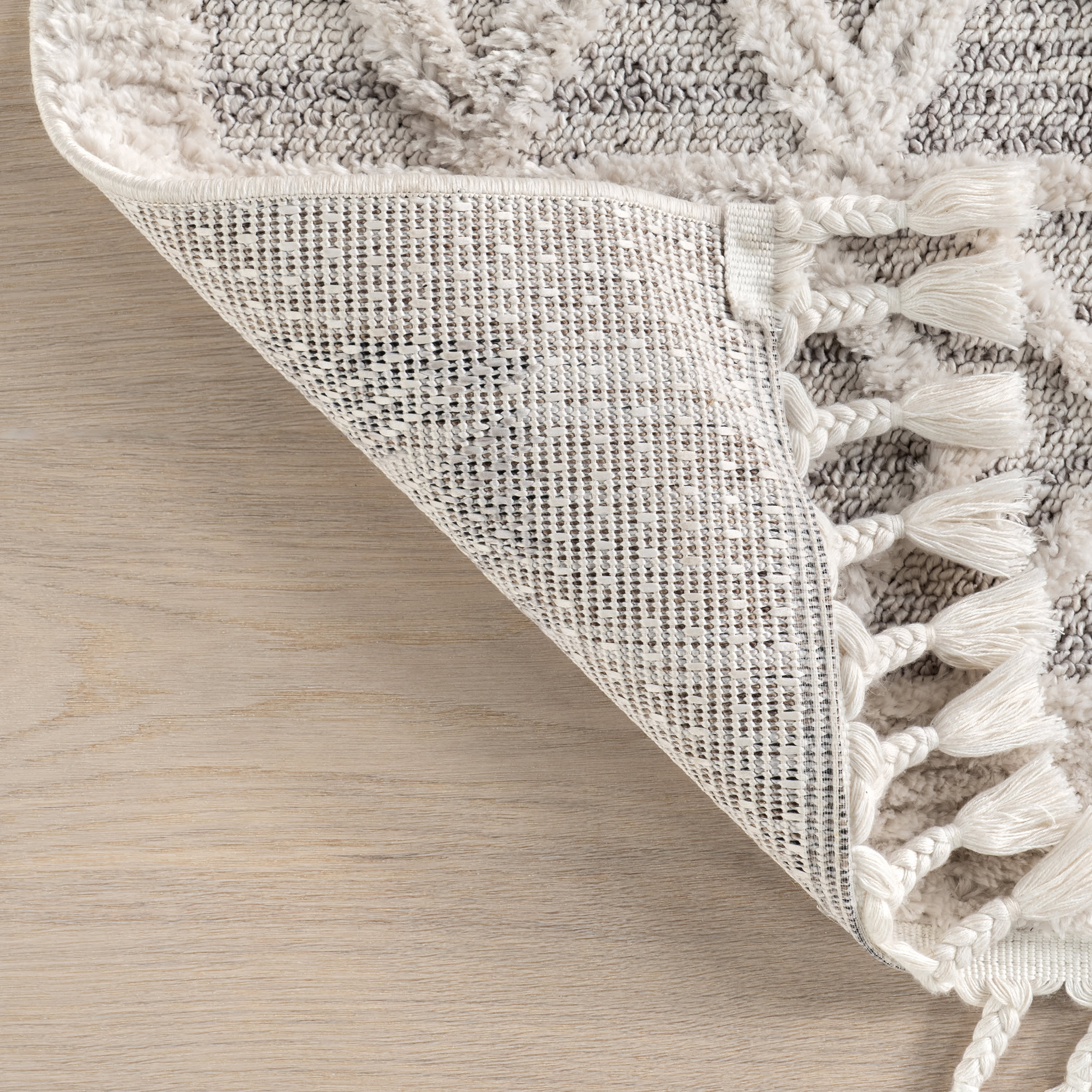 Shaggy Lattice Tassel Rug | Light Grey - Image 8