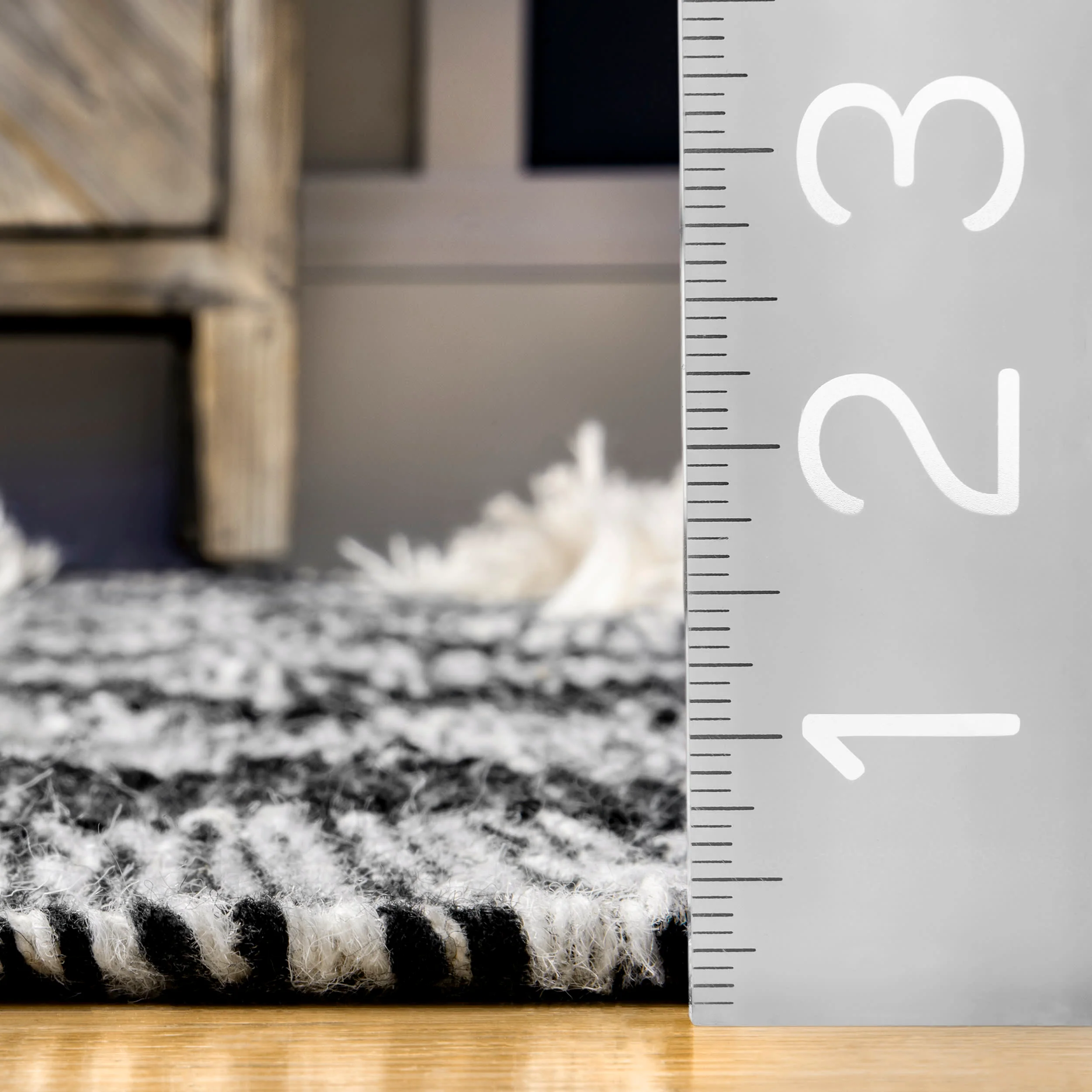 Shaggy Othello Diamonds Rug | Black and White - Image 5