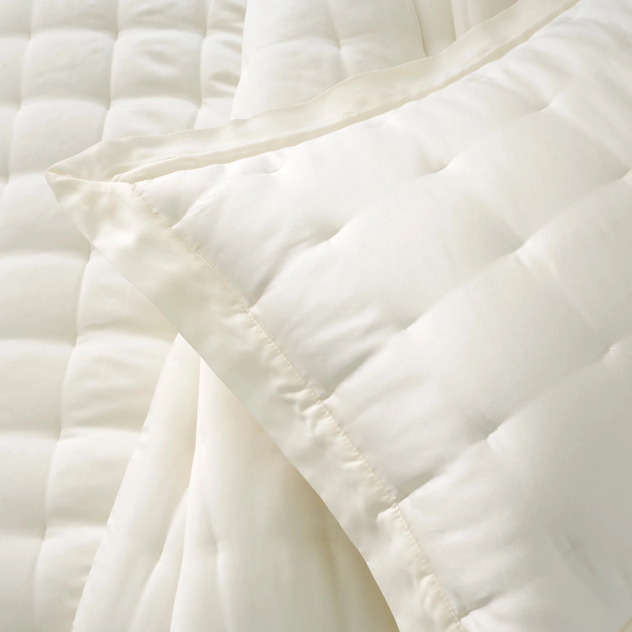Silken Solid Puff | Ivory - Image 2