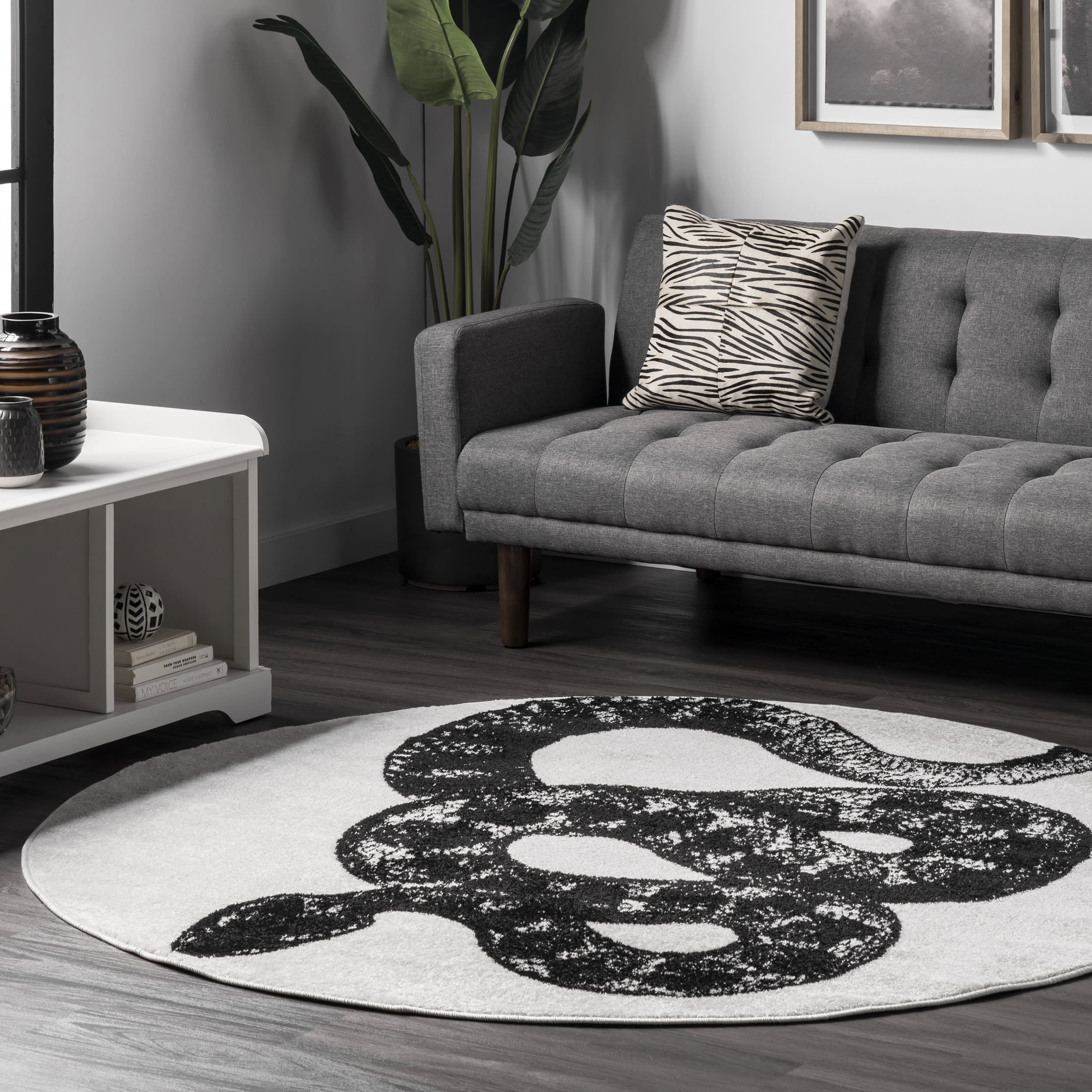 Simple Serpent Rug | Black & Off White - Image 2